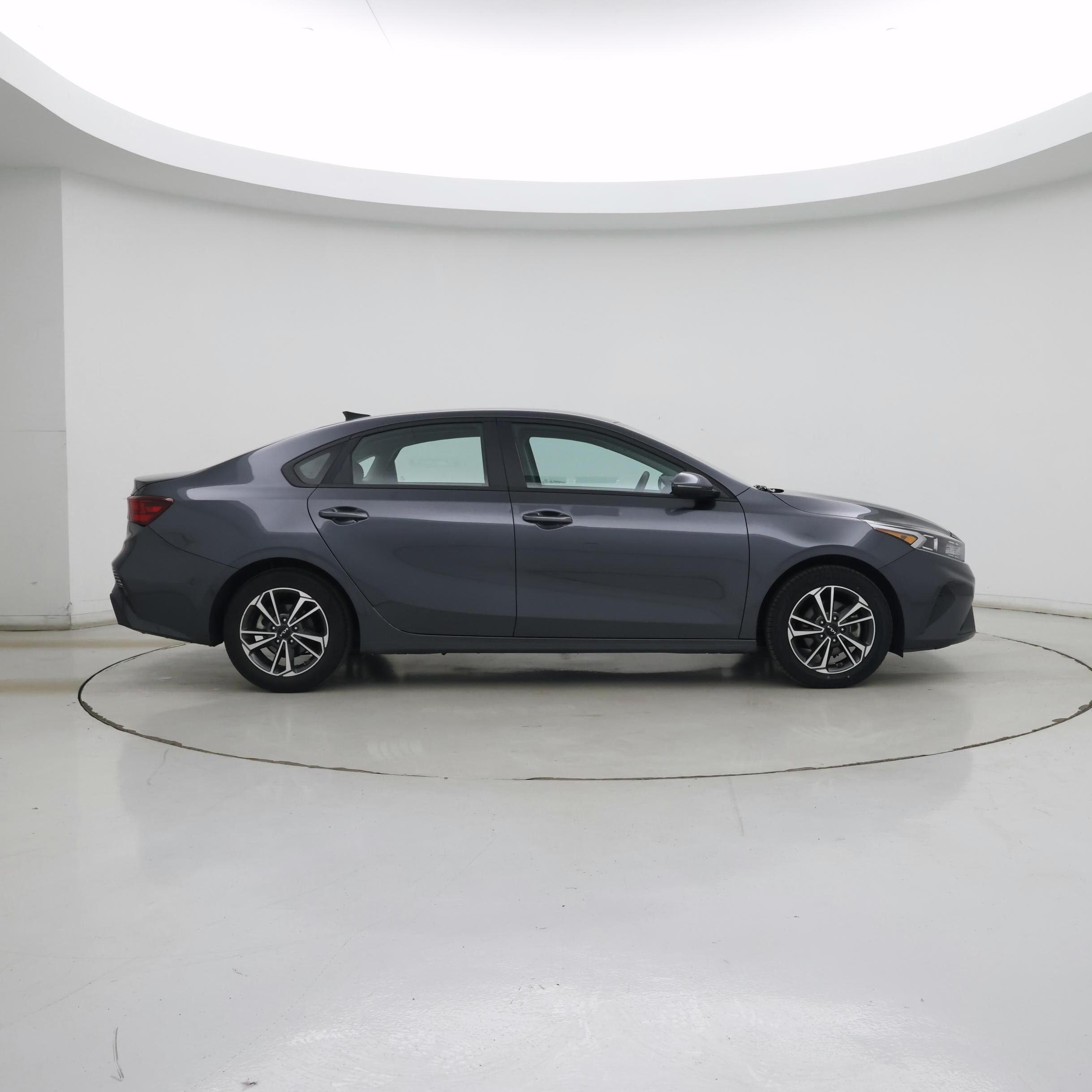 Thumbnail: 2023 Kia Forte - 7