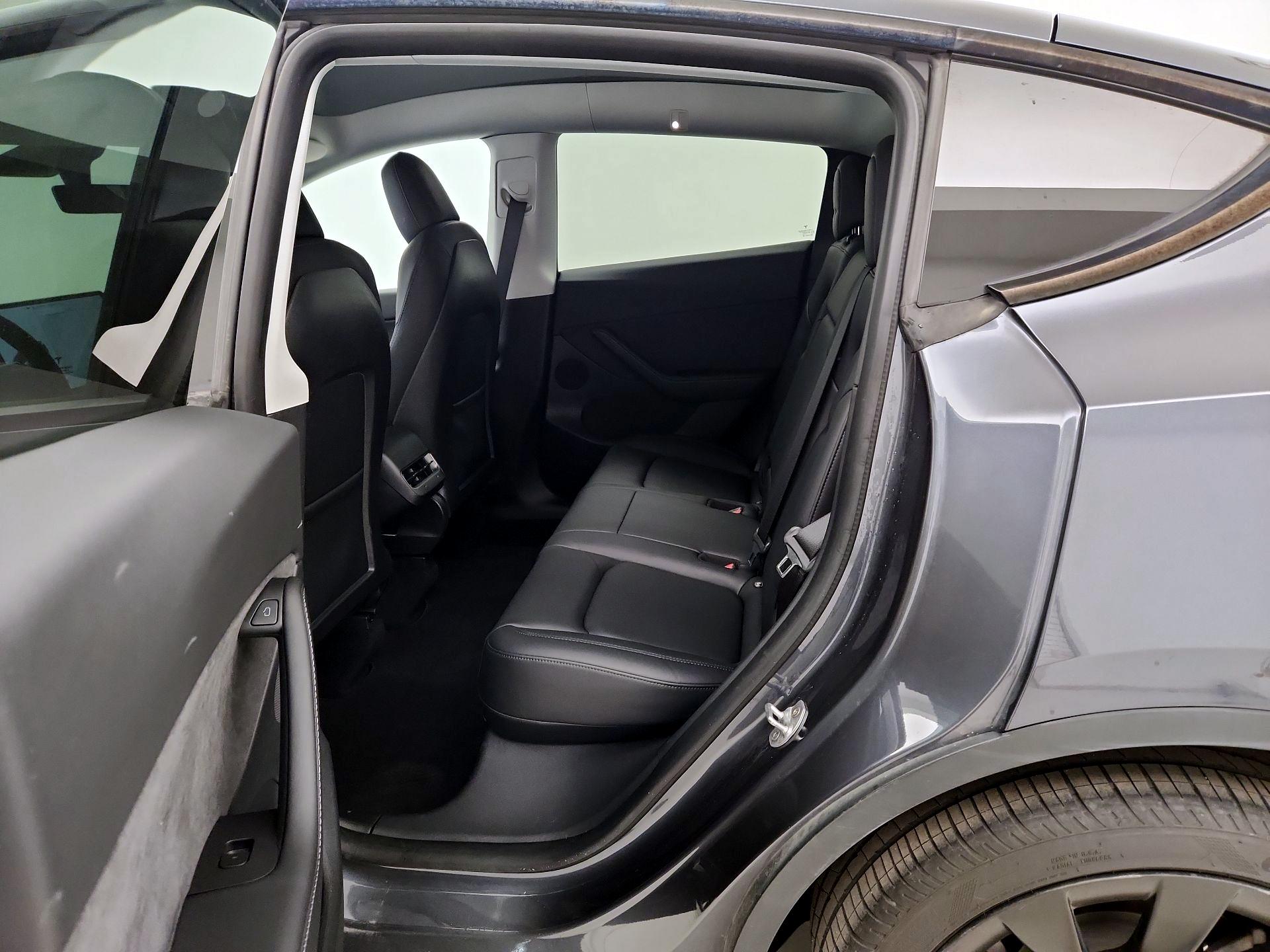 Thumbnail: 2021 Tesla Model Y - 19