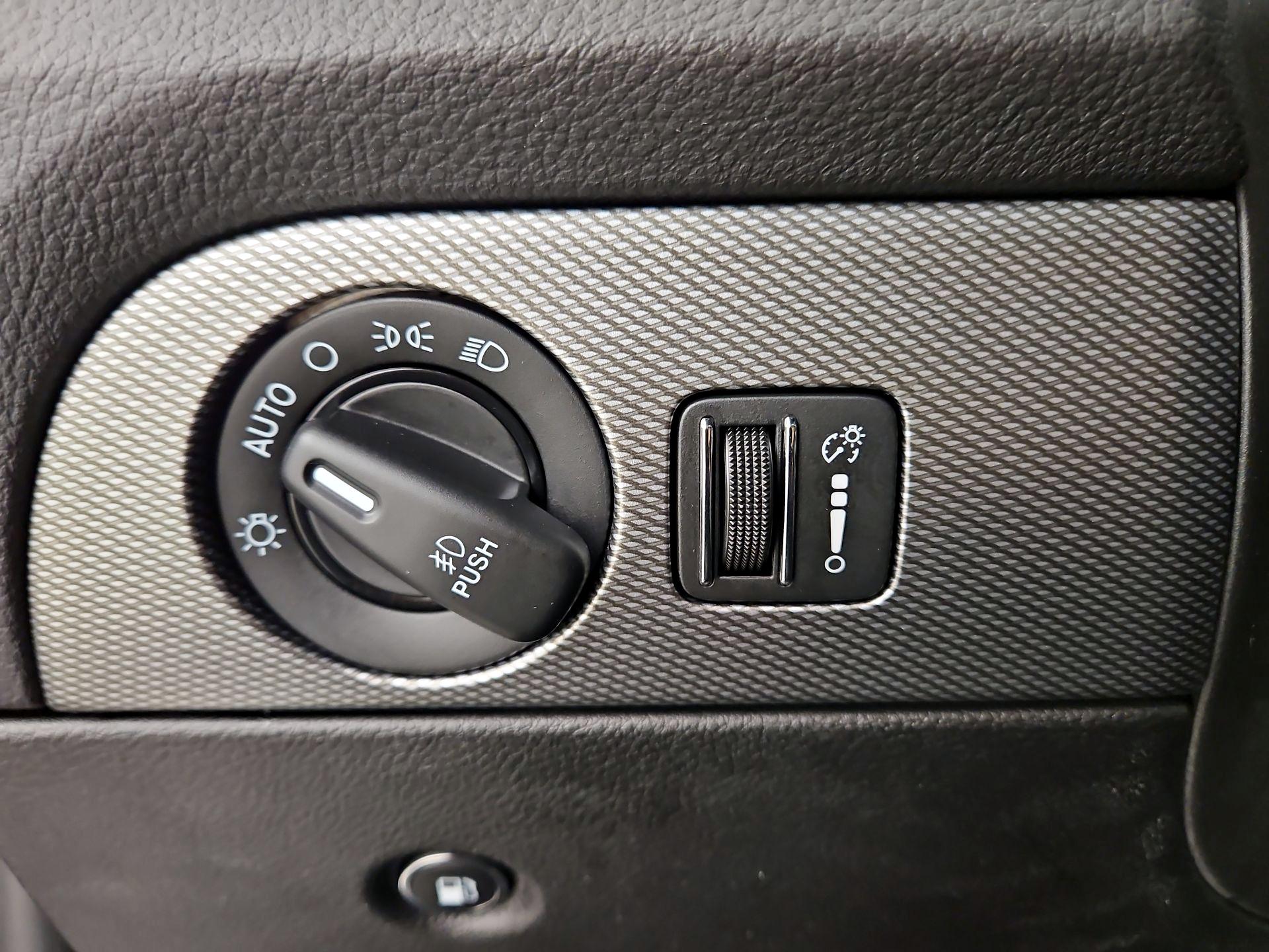 Thumbnail: 2020 Dodge Durango - 13