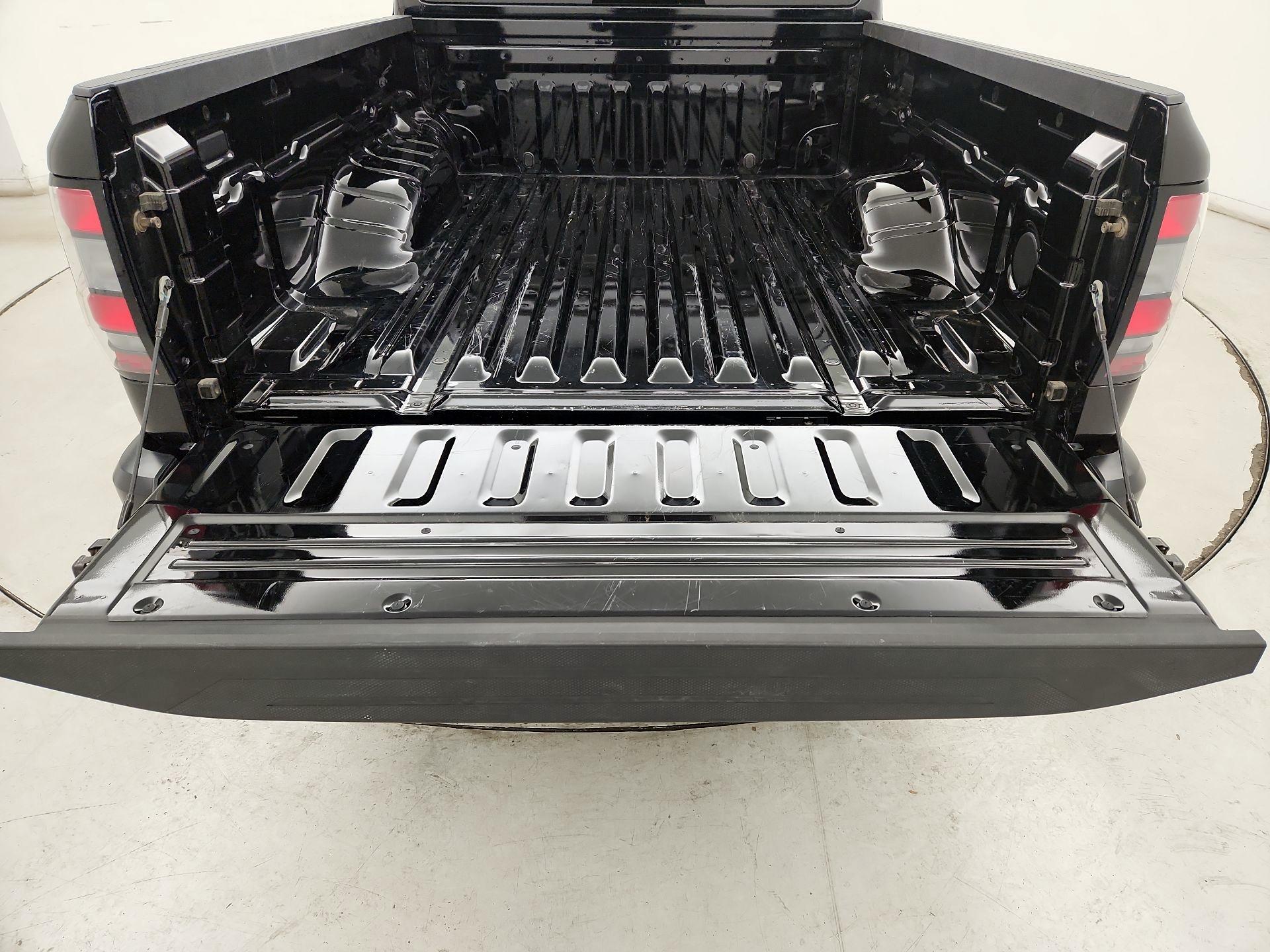 Thumbnail: 2023 Nissan Frontier - 20