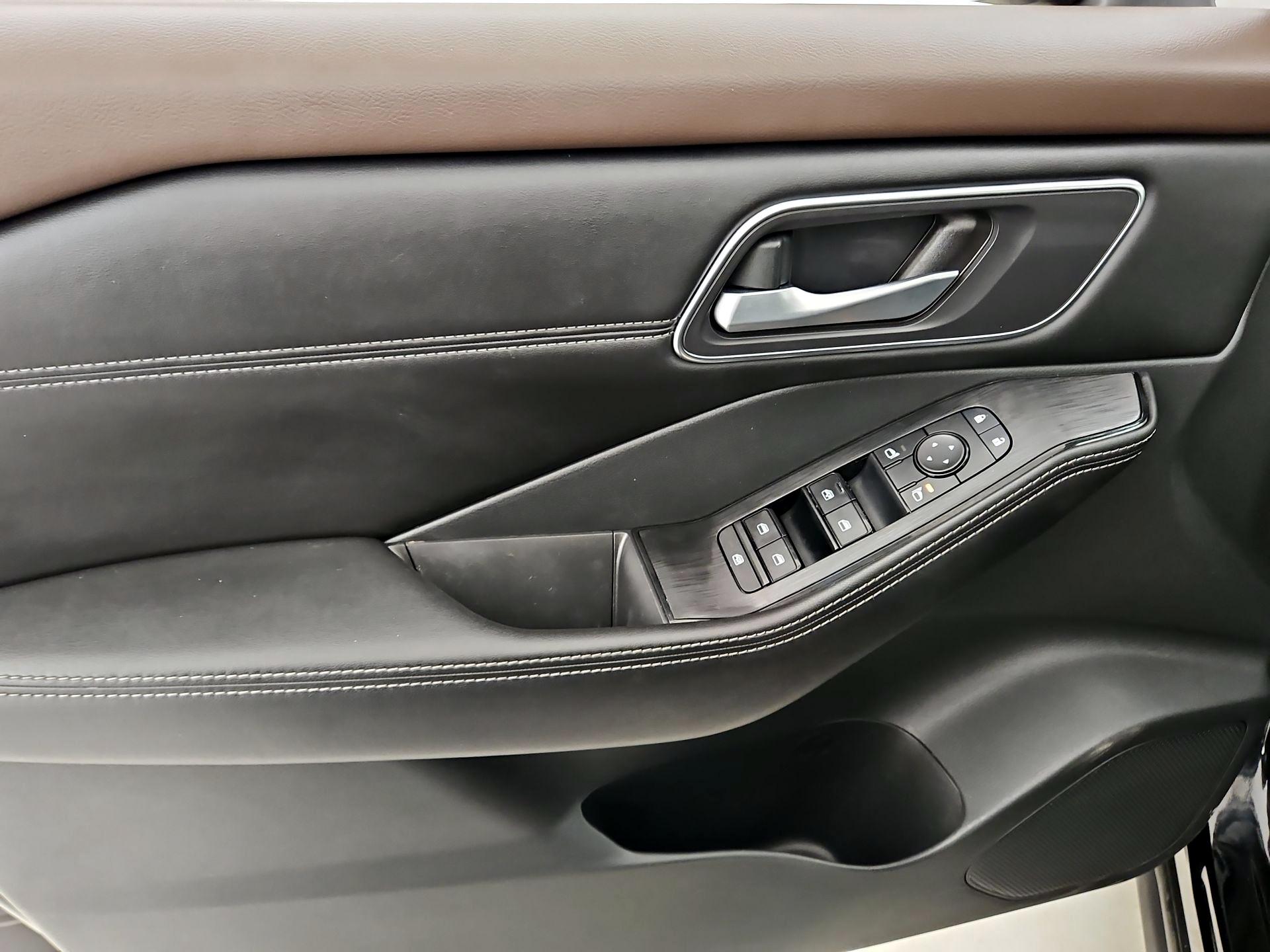 Thumbnail: 2021 Nissan Rogue - 12