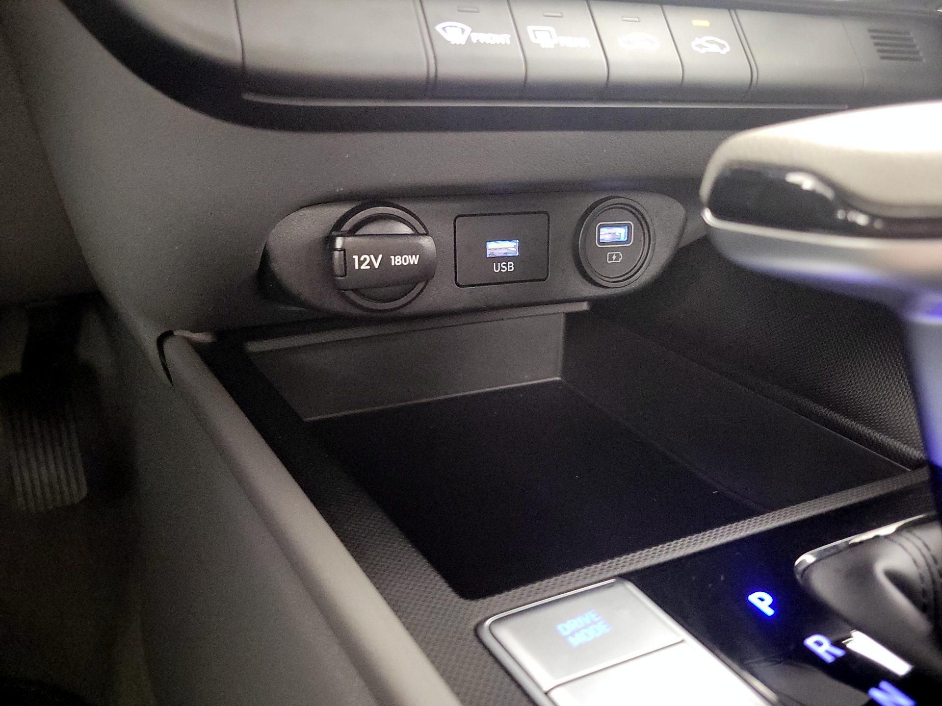 Thumbnail: 2023 Hyundai Elantra - 18