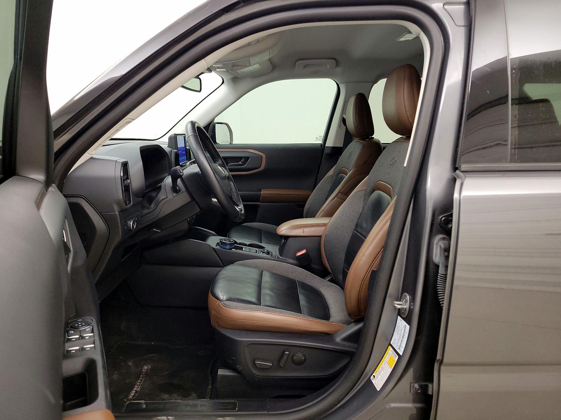 Thumbnail: 2022 Ford Bronco Sport - 11