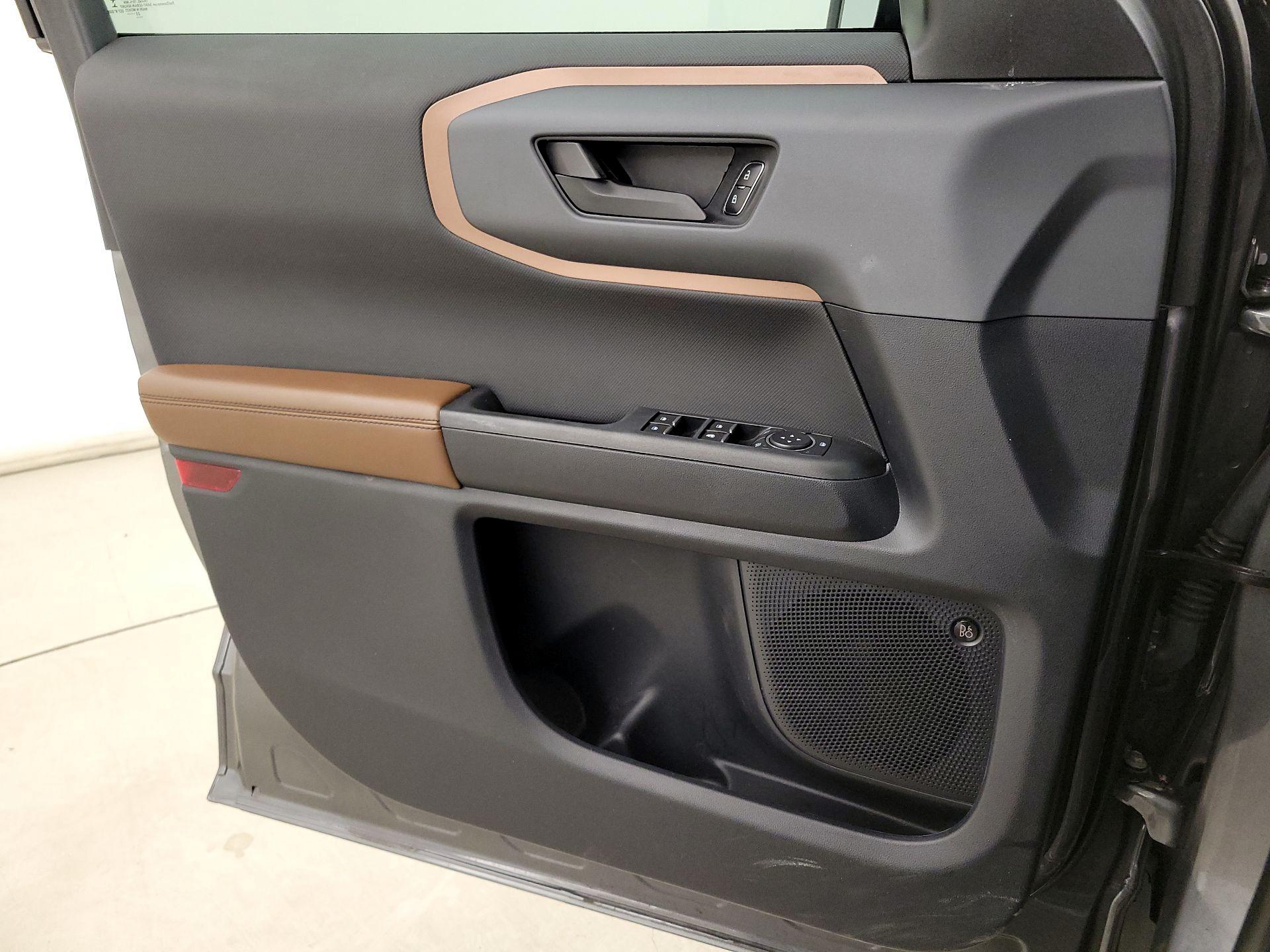 Thumbnail: 2022 Ford Bronco Sport - 12