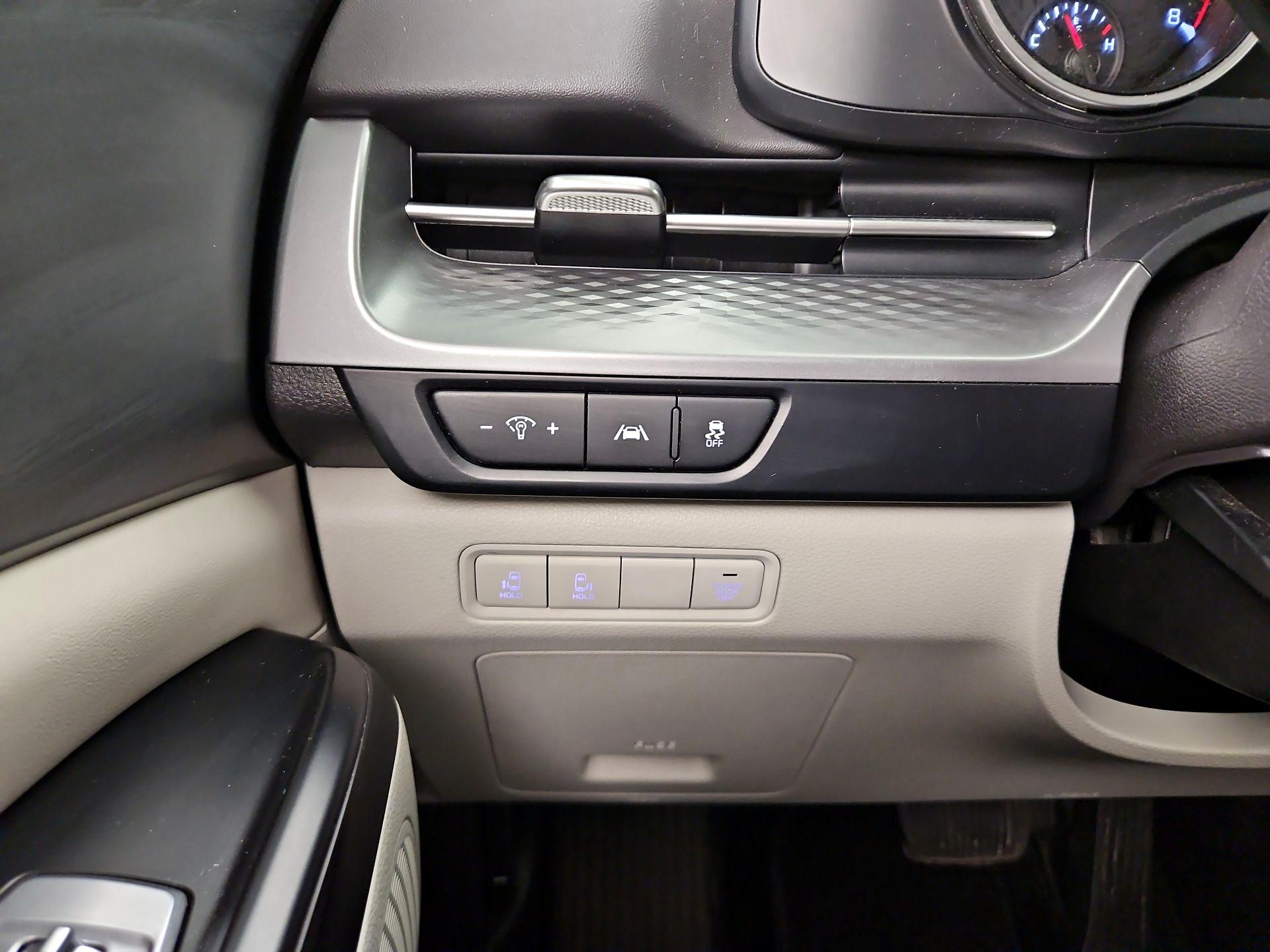 Thumbnail: 2024 Kia Carnival - 13