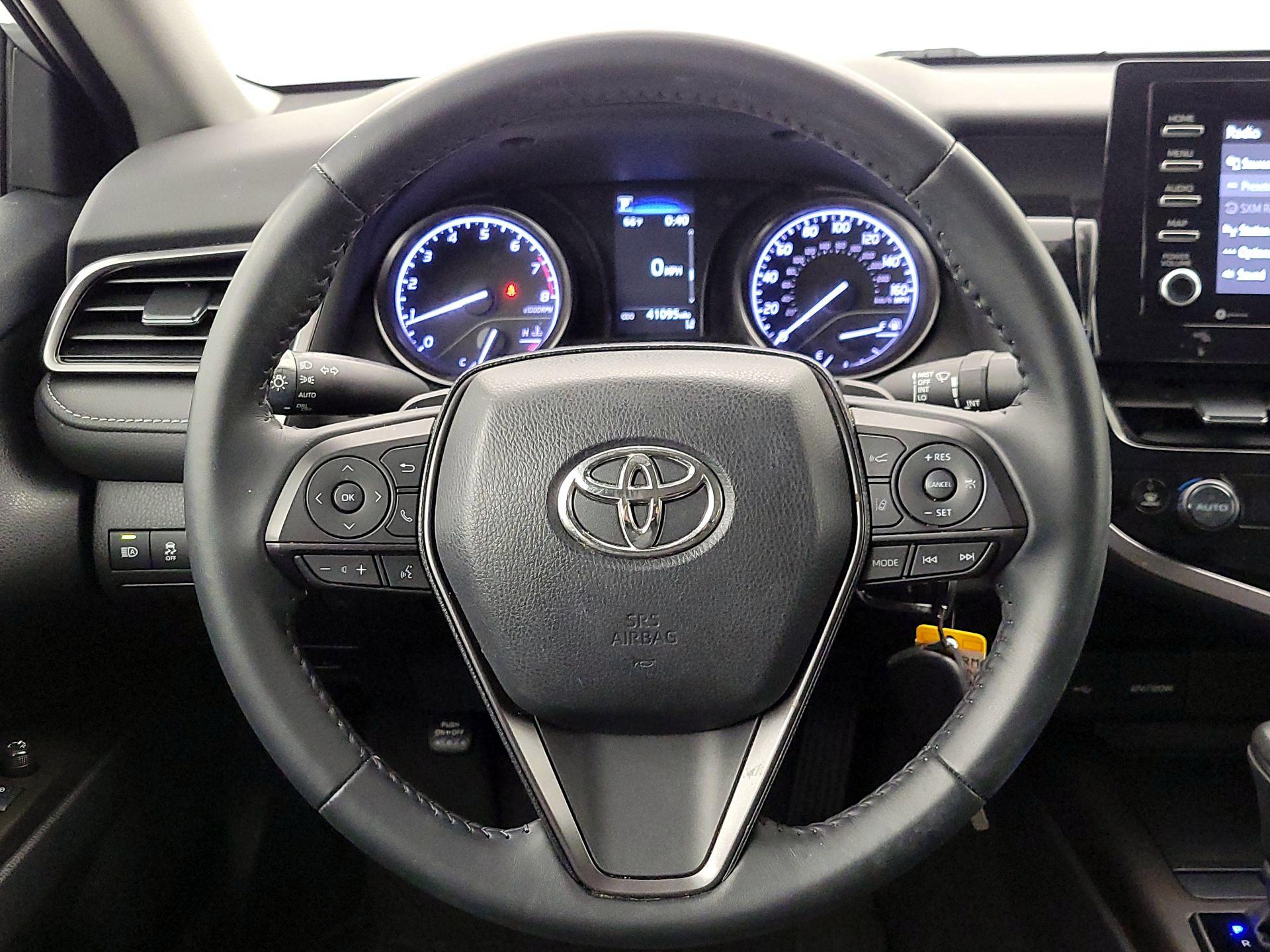 Thumbnail: 2022 Toyota Camry - 10