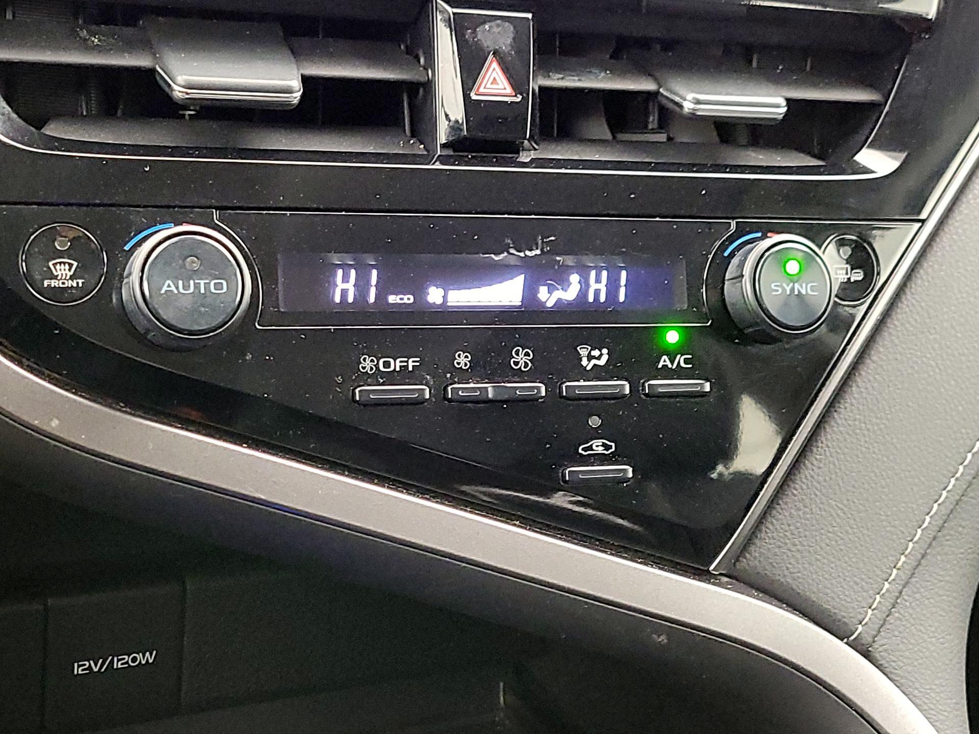 Thumbnail: 2022 Toyota Camry - 16