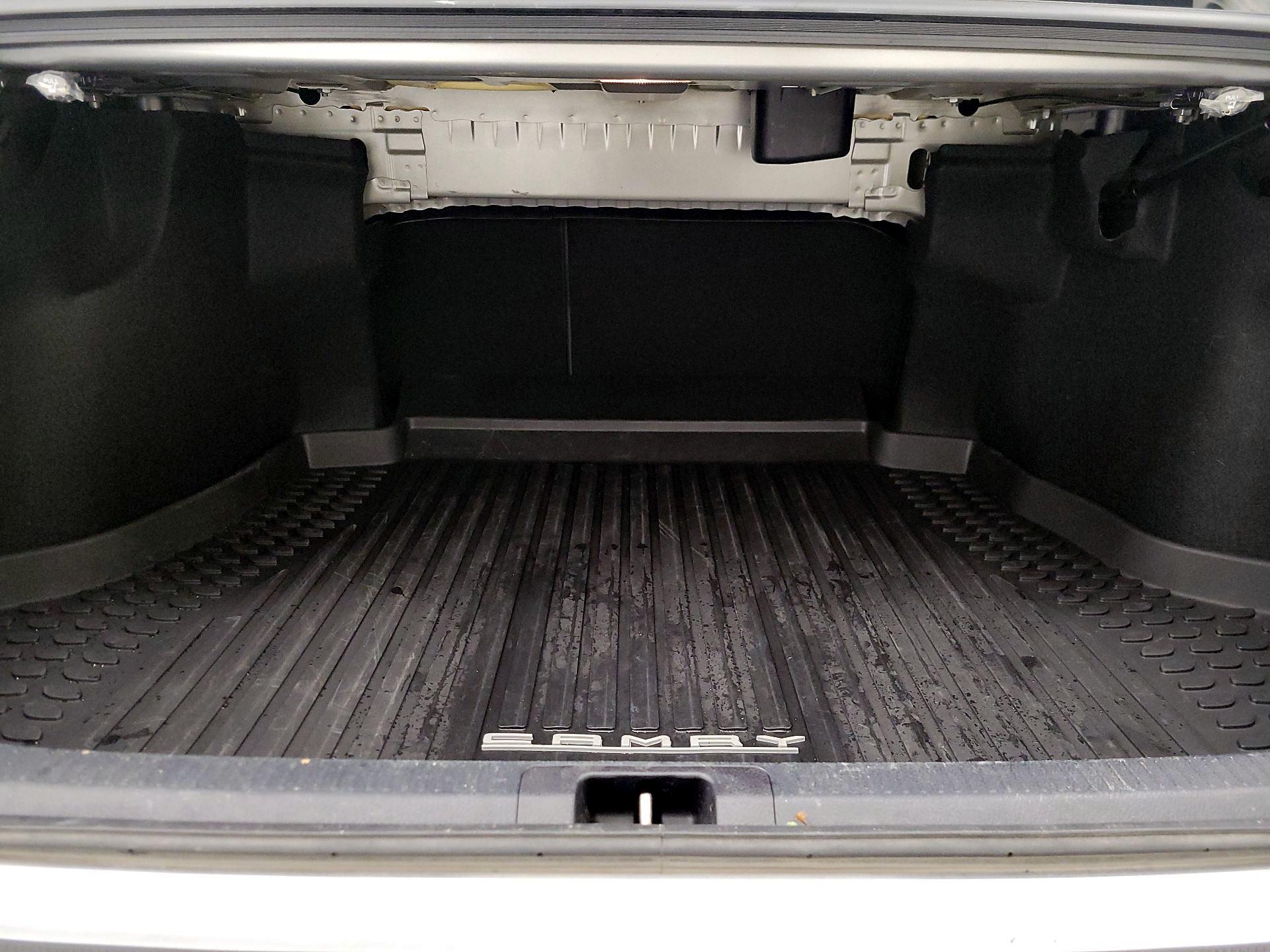 Thumbnail: 2022 Toyota Camry - 20