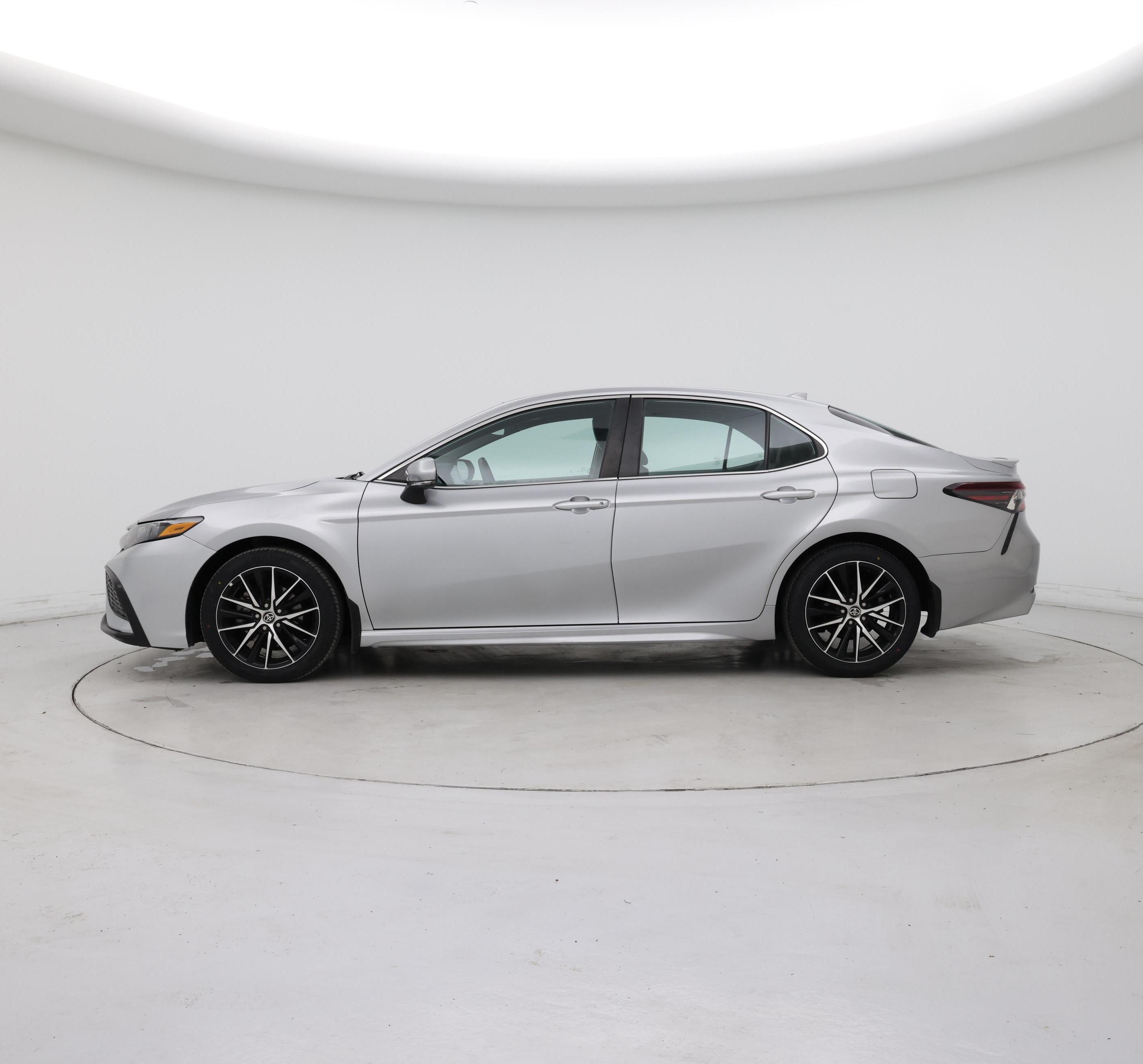 Thumbnail: 2022 Toyota Camry - 3