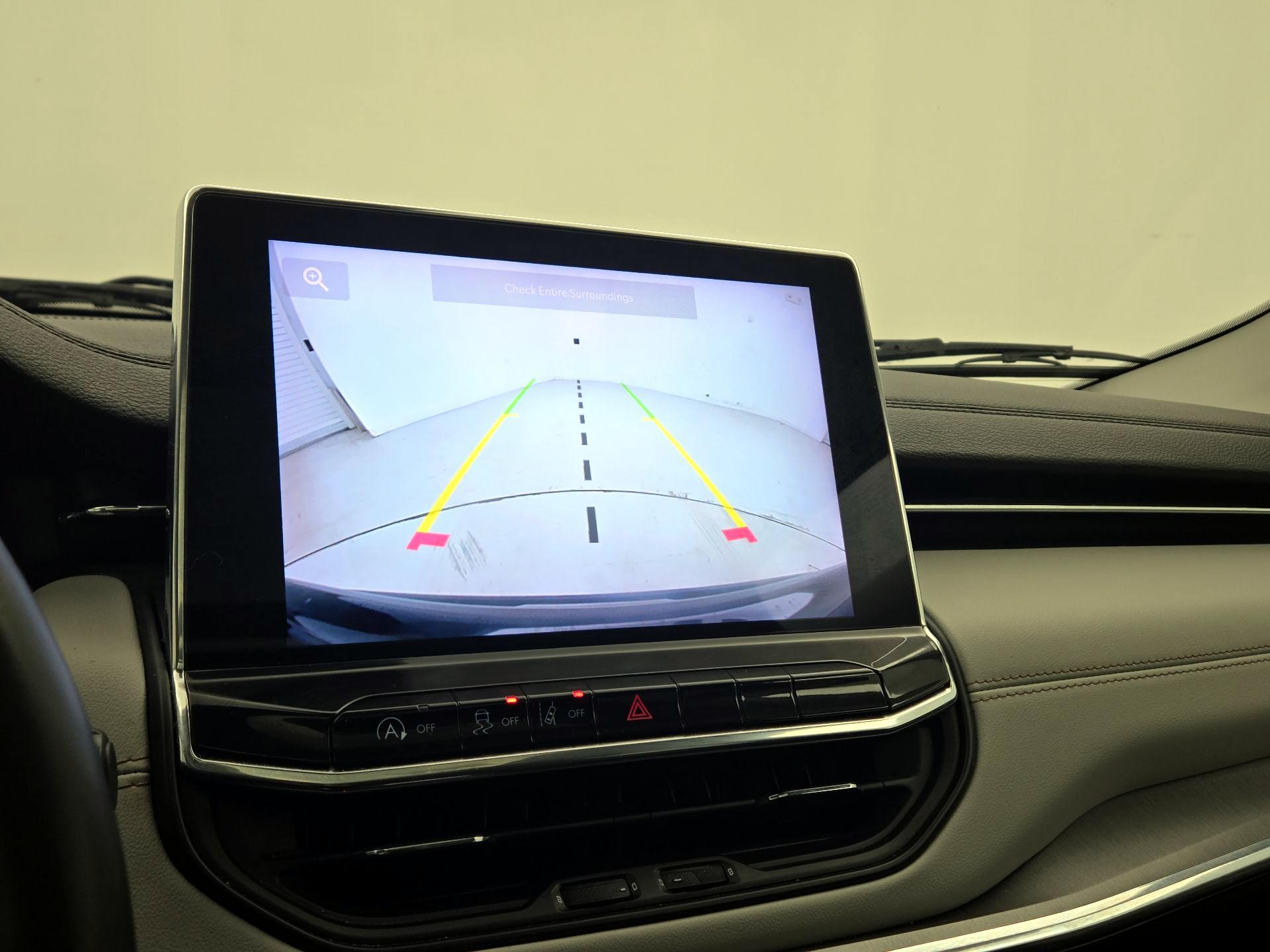 Thumbnail: 2022 Jeep Compass - 14