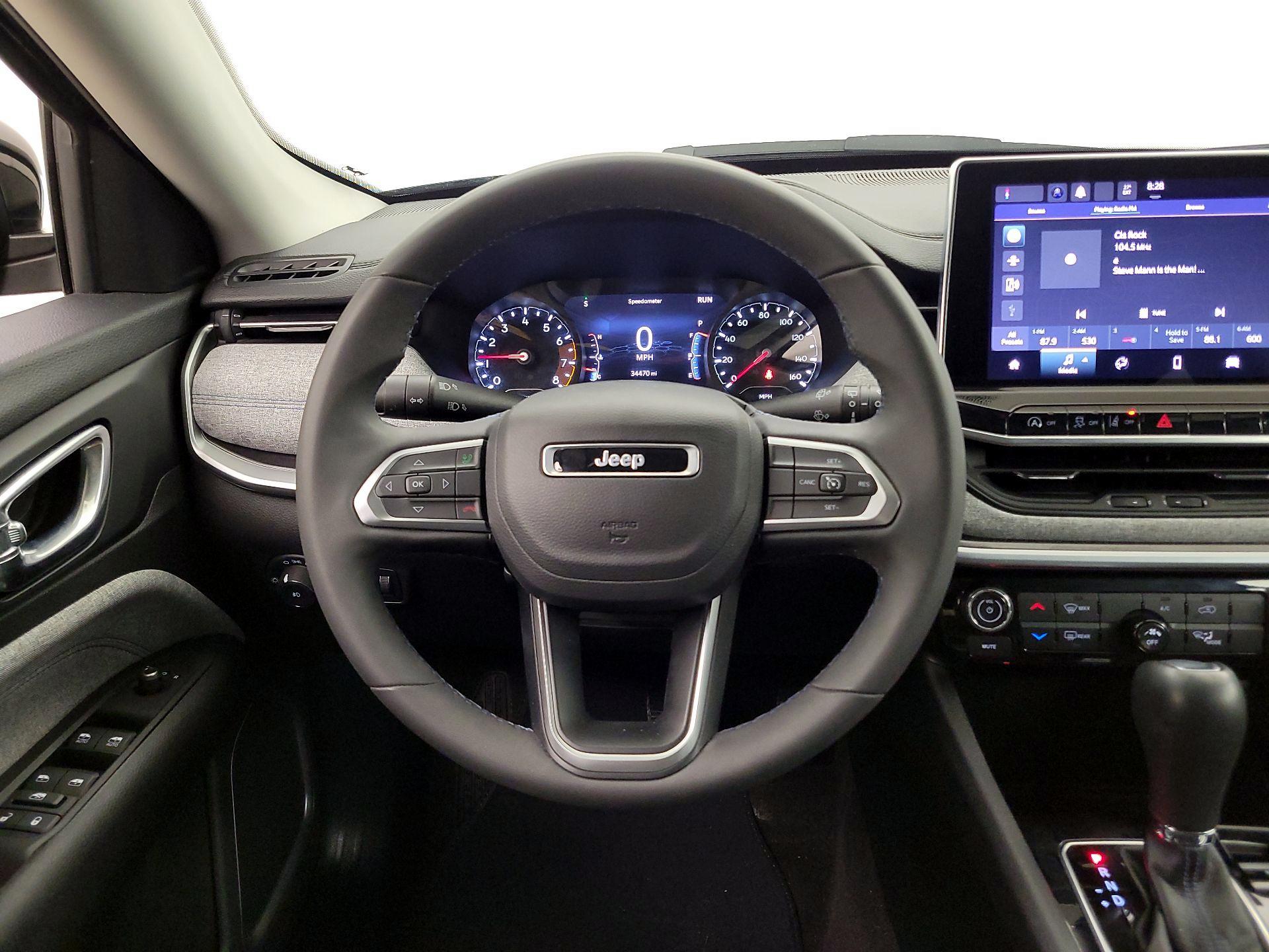 Thumbnail: 2022 Jeep Compass - 10