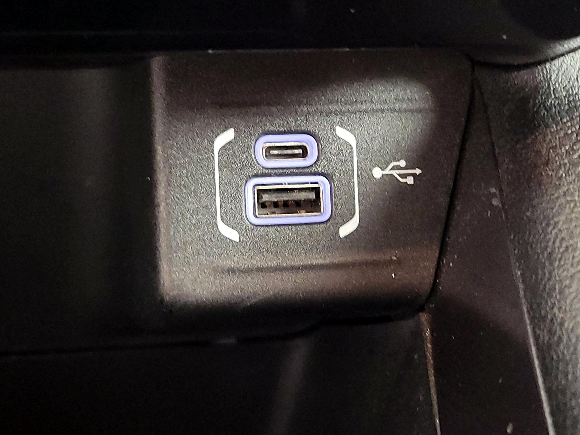 Thumbnail: 2022 Jeep Compass - 18