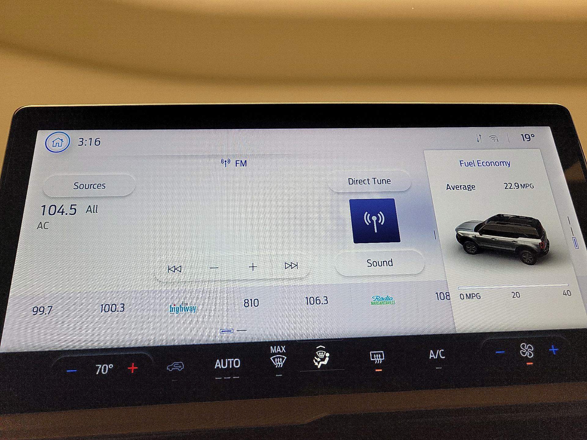 Thumbnail: 2025 Ford Bronco Sport - 15