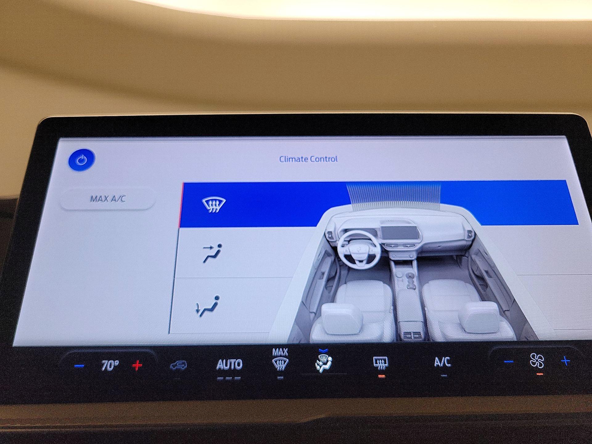 Thumbnail: 2025 Ford Bronco Sport - 16