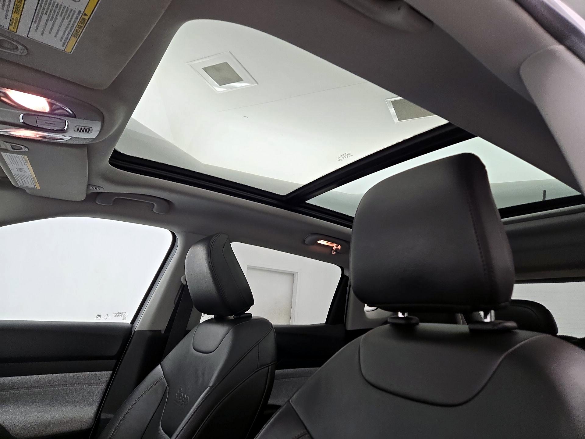 Thumbnail: 2022 Jeep Compass - 19