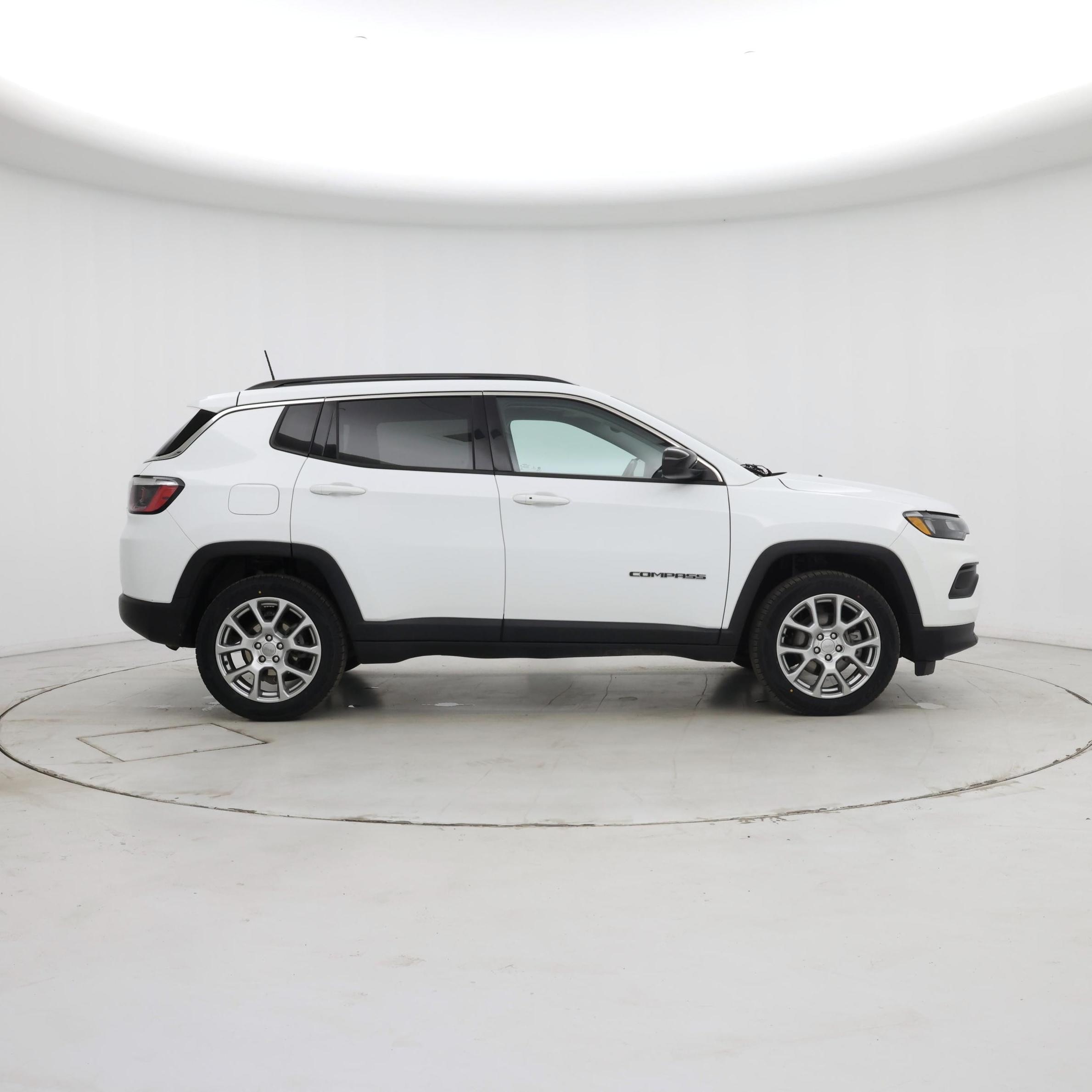Thumbnail: 2022 Jeep Compass - 7