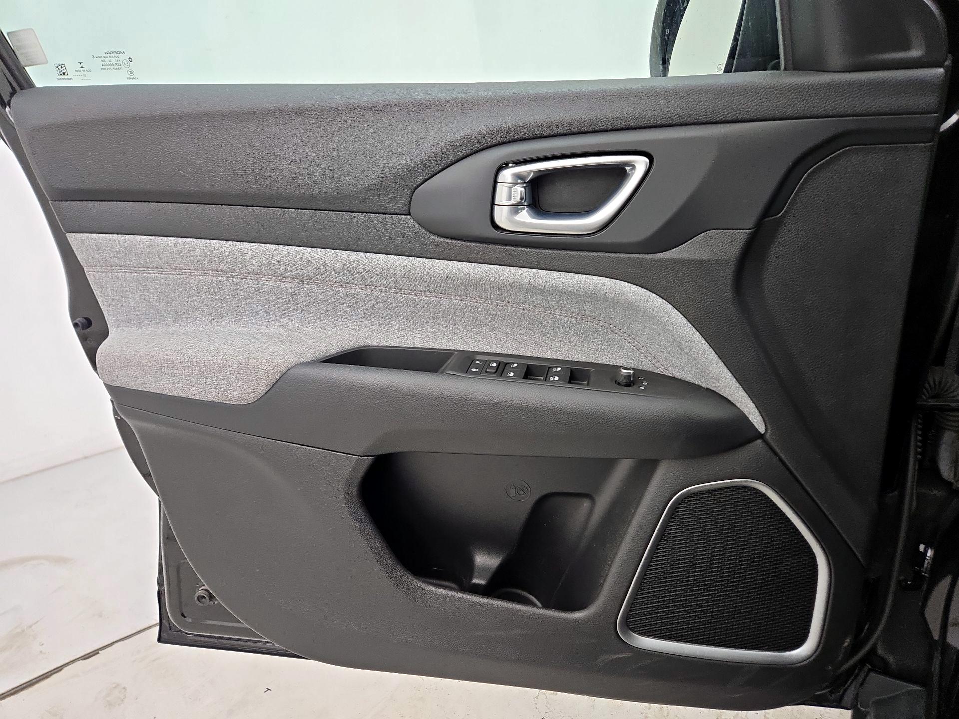 Thumbnail: 2022 Jeep Compass - 12