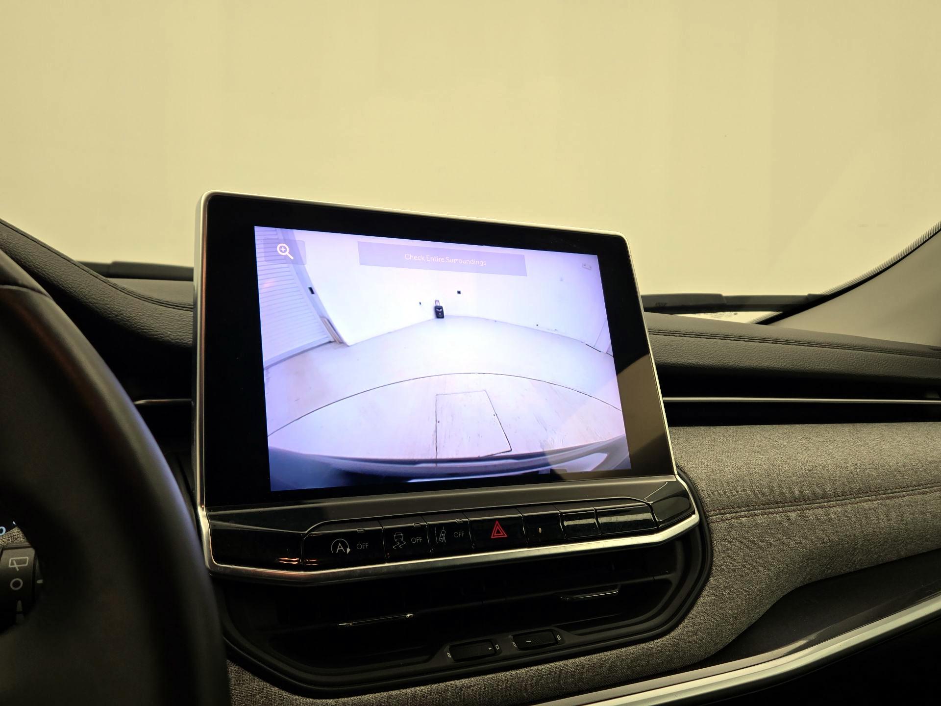 Thumbnail: 2022 Jeep Compass - 14