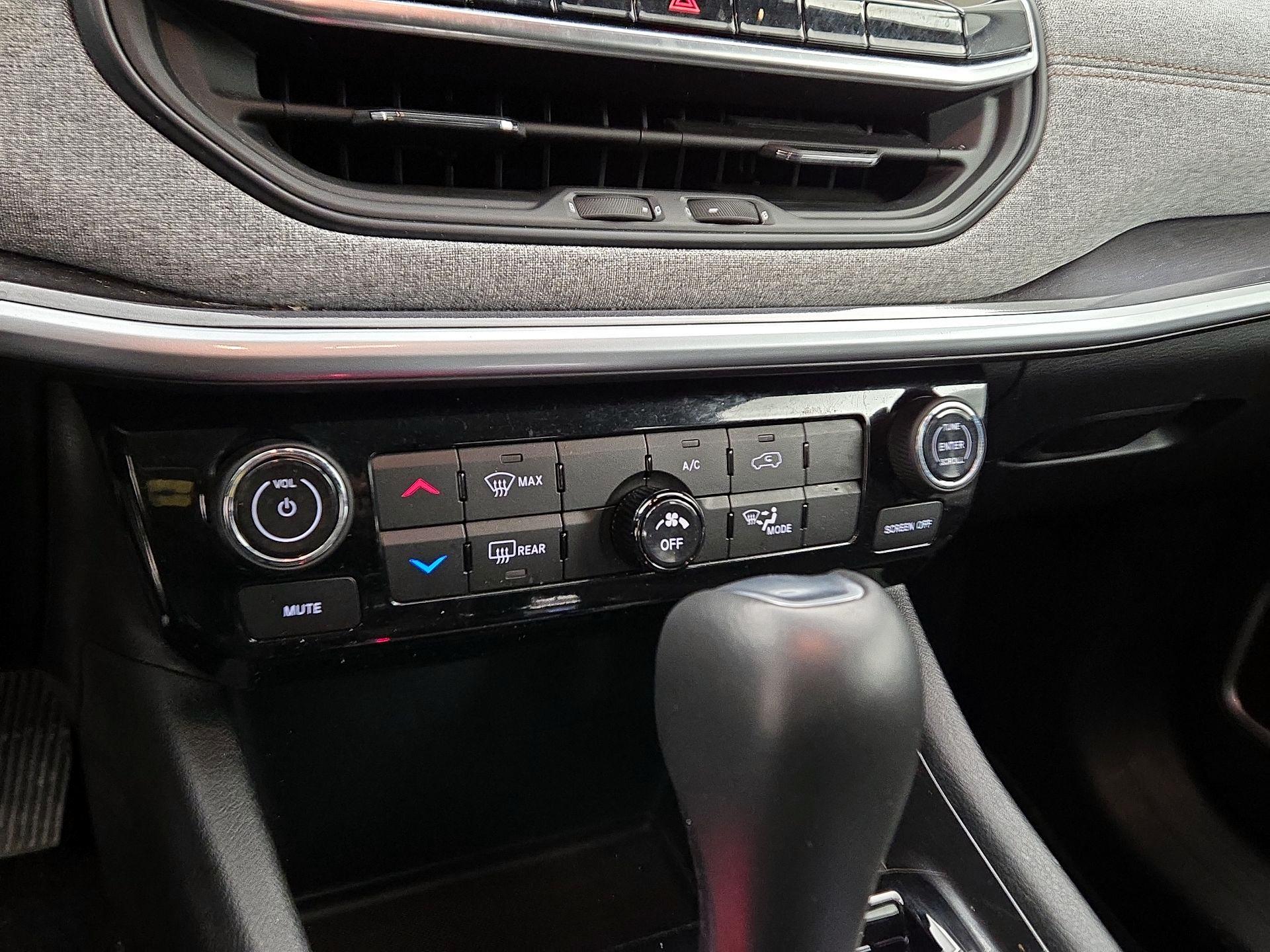 Thumbnail: 2022 Jeep Compass - 16