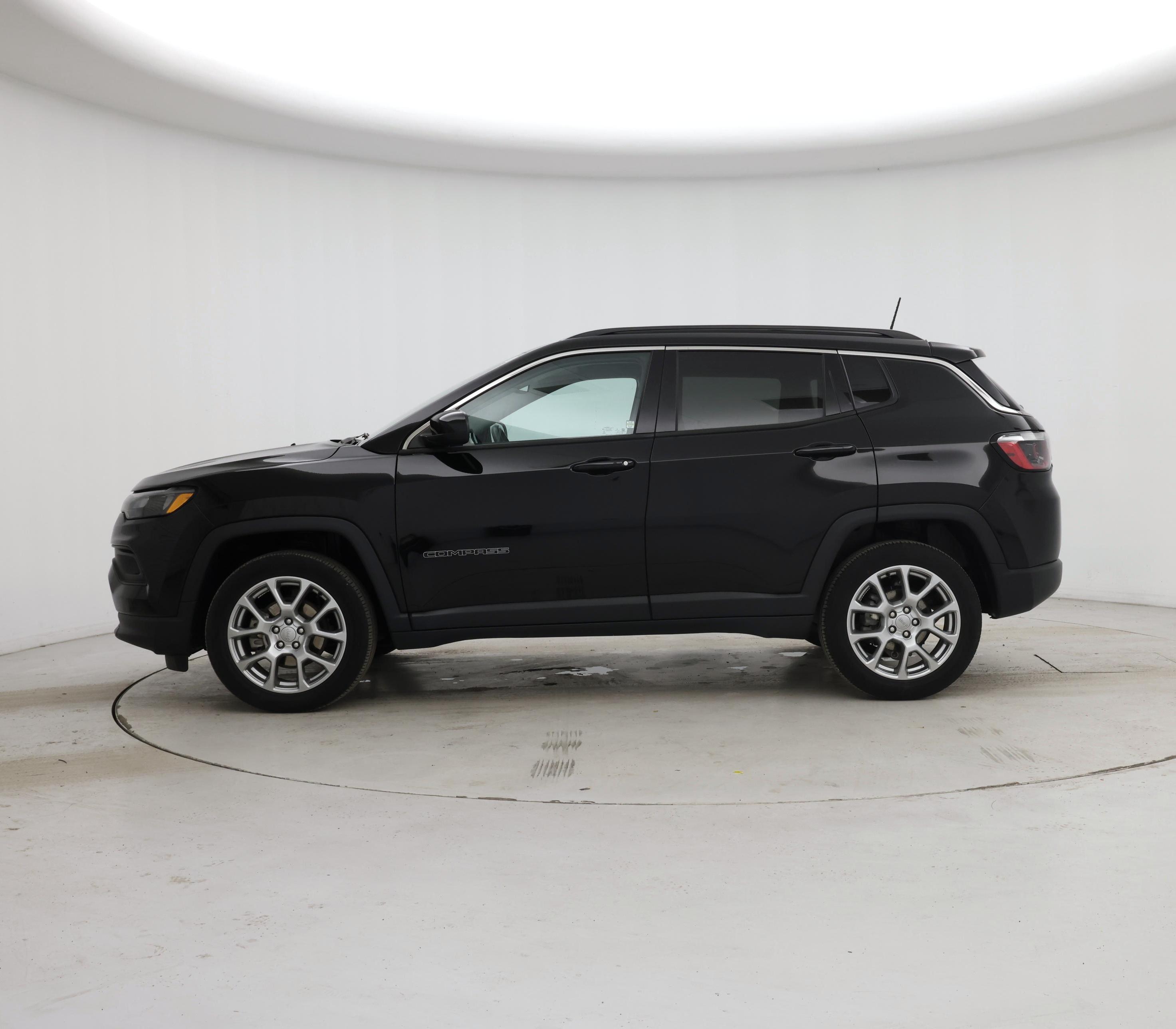 Thumbnail: 2022 Jeep Compass - 3