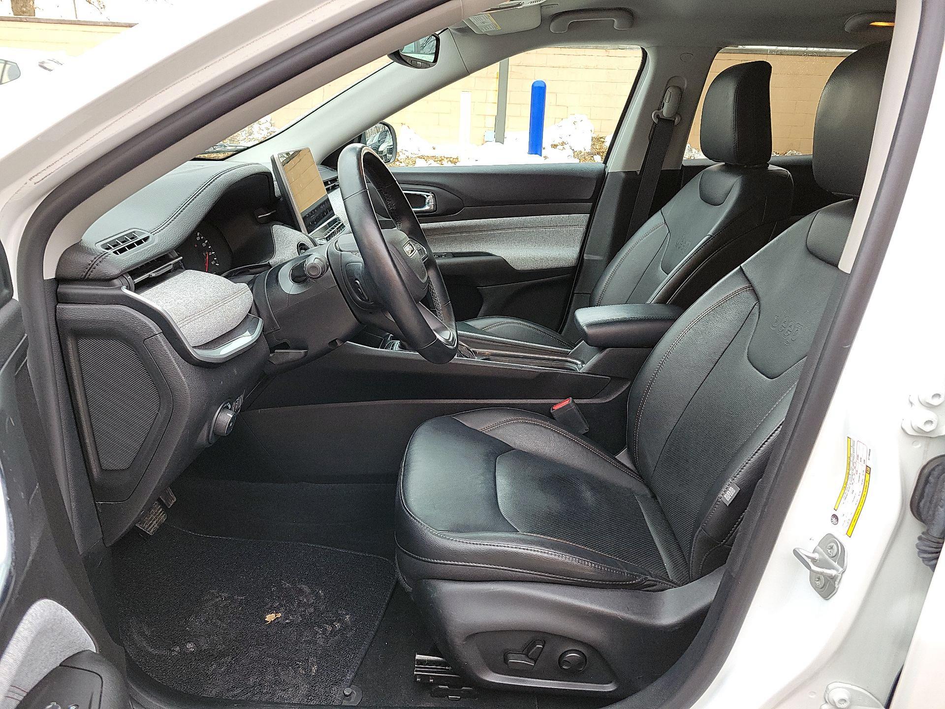 Thumbnail: 2022 Jeep Compass - 9