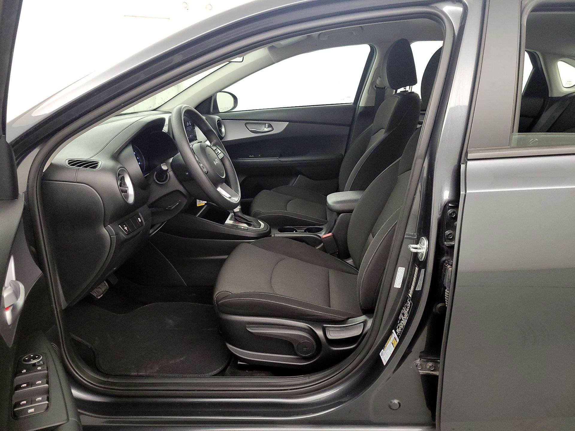 Thumbnail: 2024 Kia Forte - 11