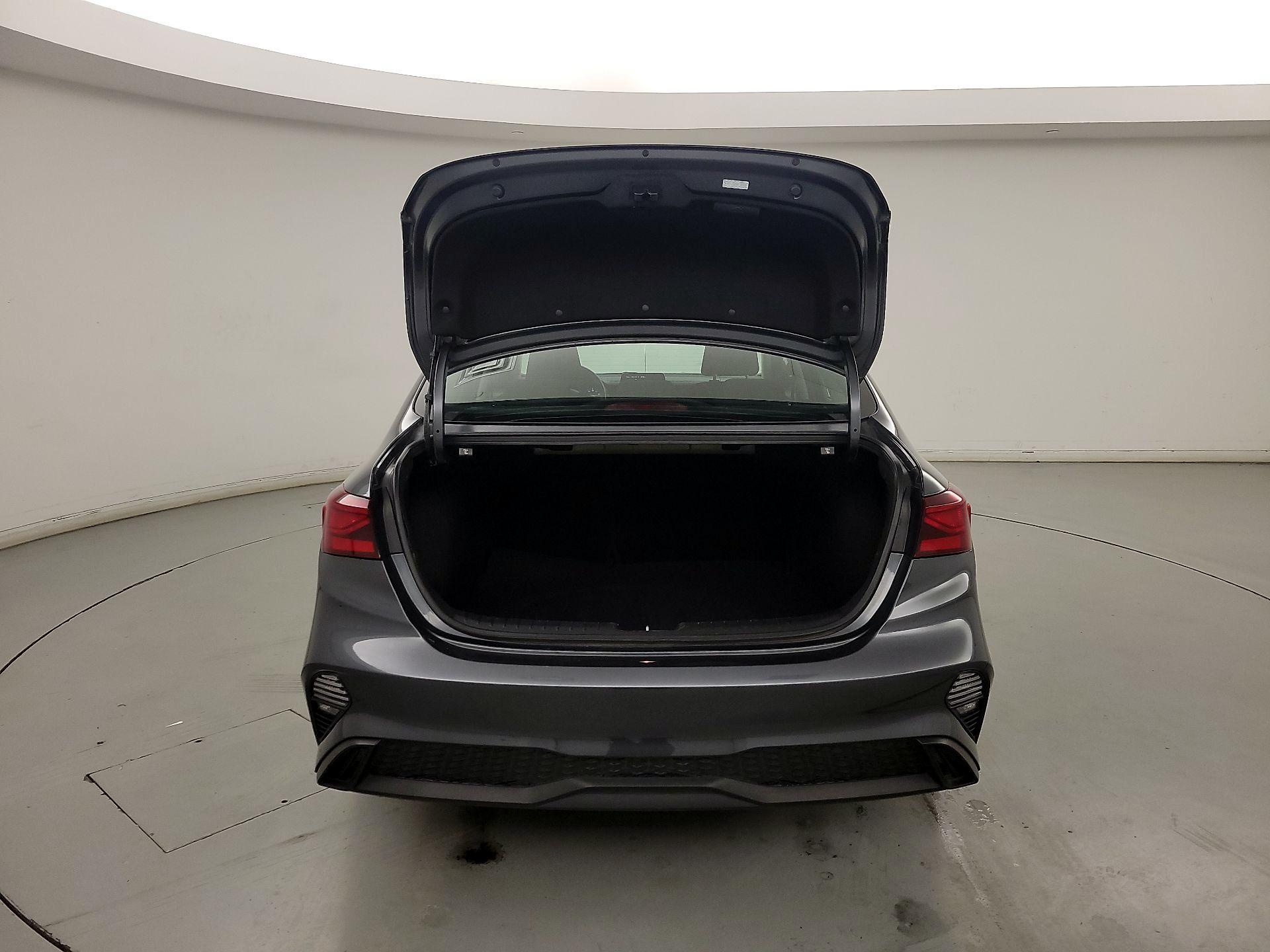 Thumbnail: 2024 Kia Forte - 20