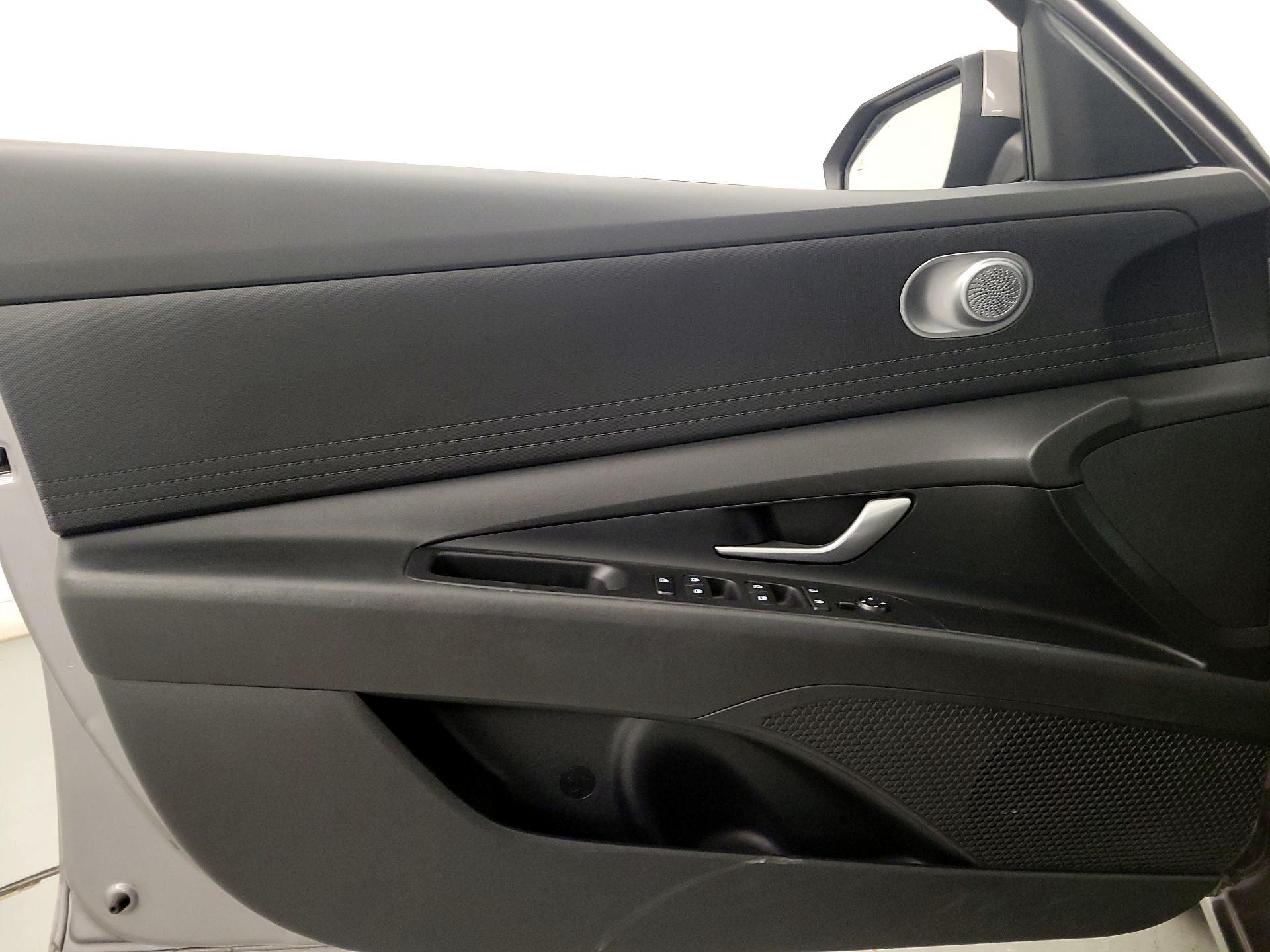 Thumbnail: 2024 Hyundai Elantra - 12