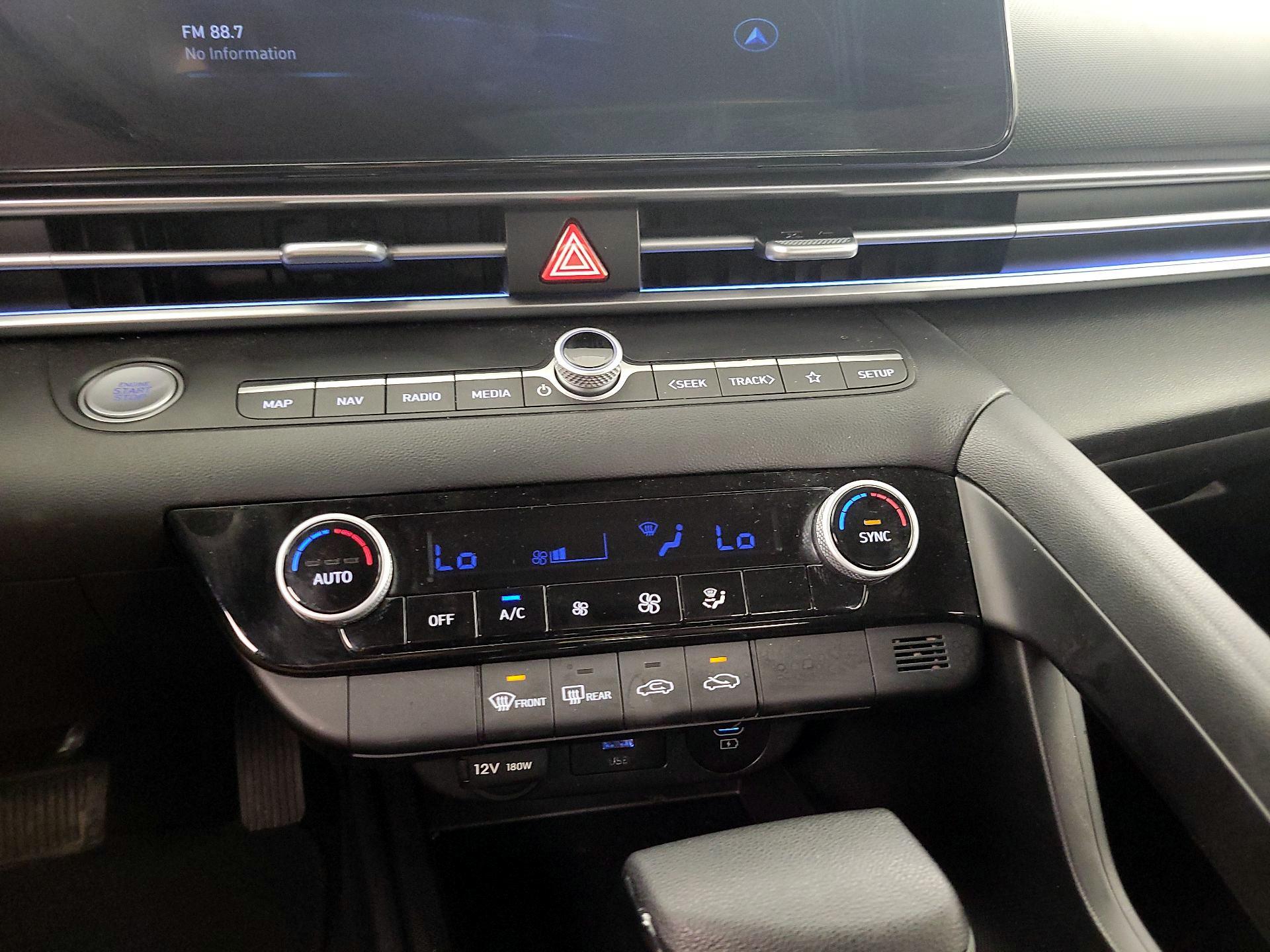 Thumbnail: 2024 Hyundai Elantra - 17