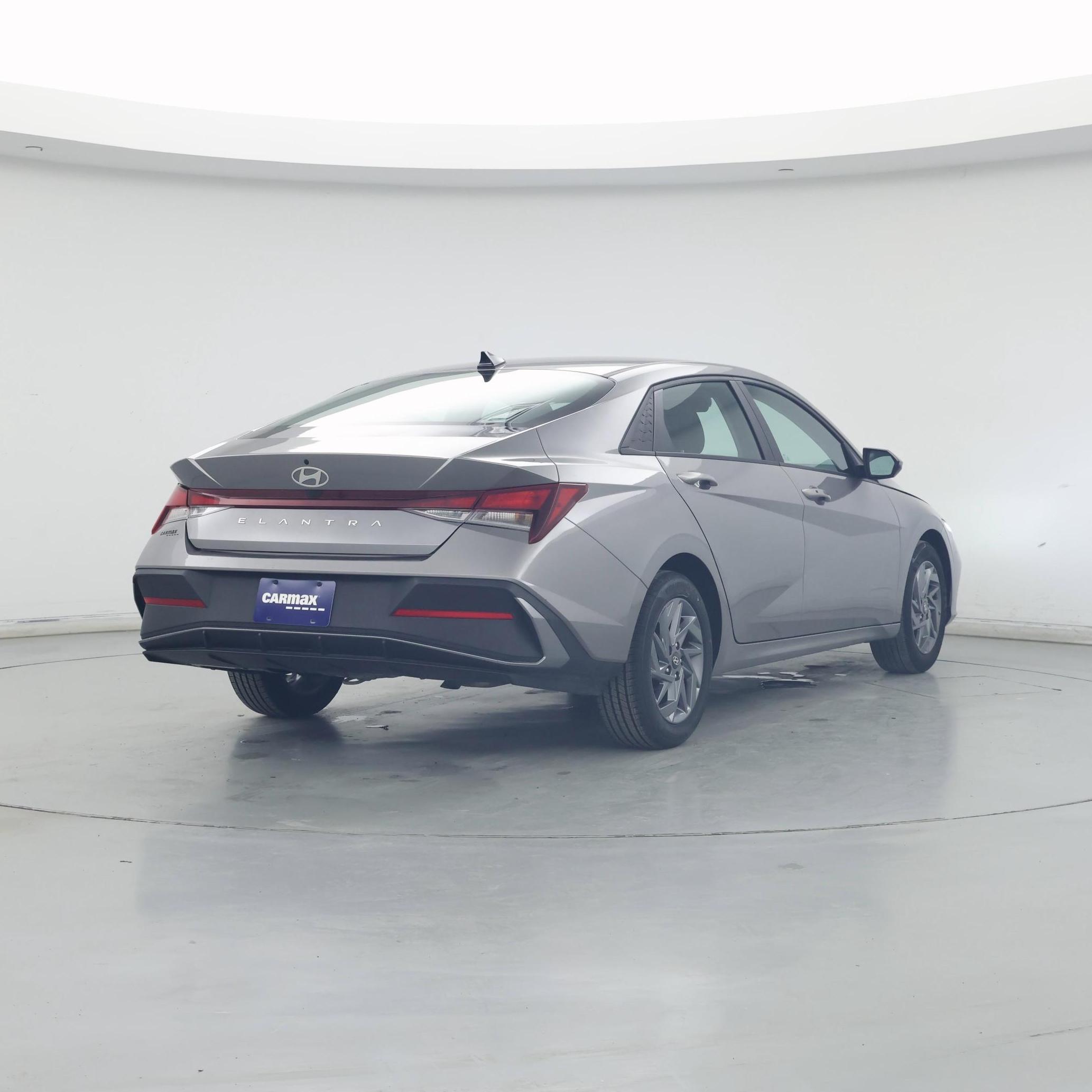 Thumbnail: 2024 Hyundai Elantra - 8