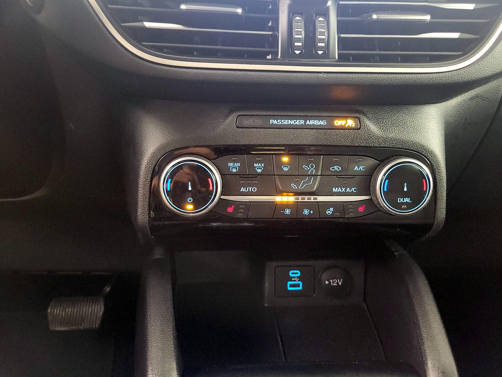 Thumbnail: 2022 Ford Escape - 16