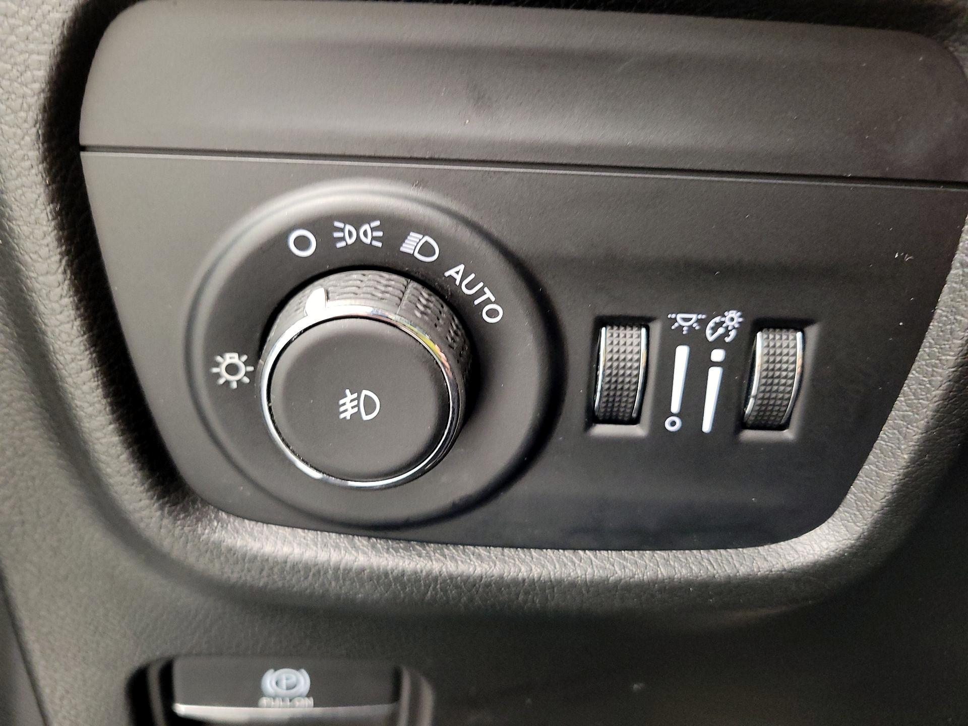 Thumbnail: 2023 Jeep Grand Cherokee - 13