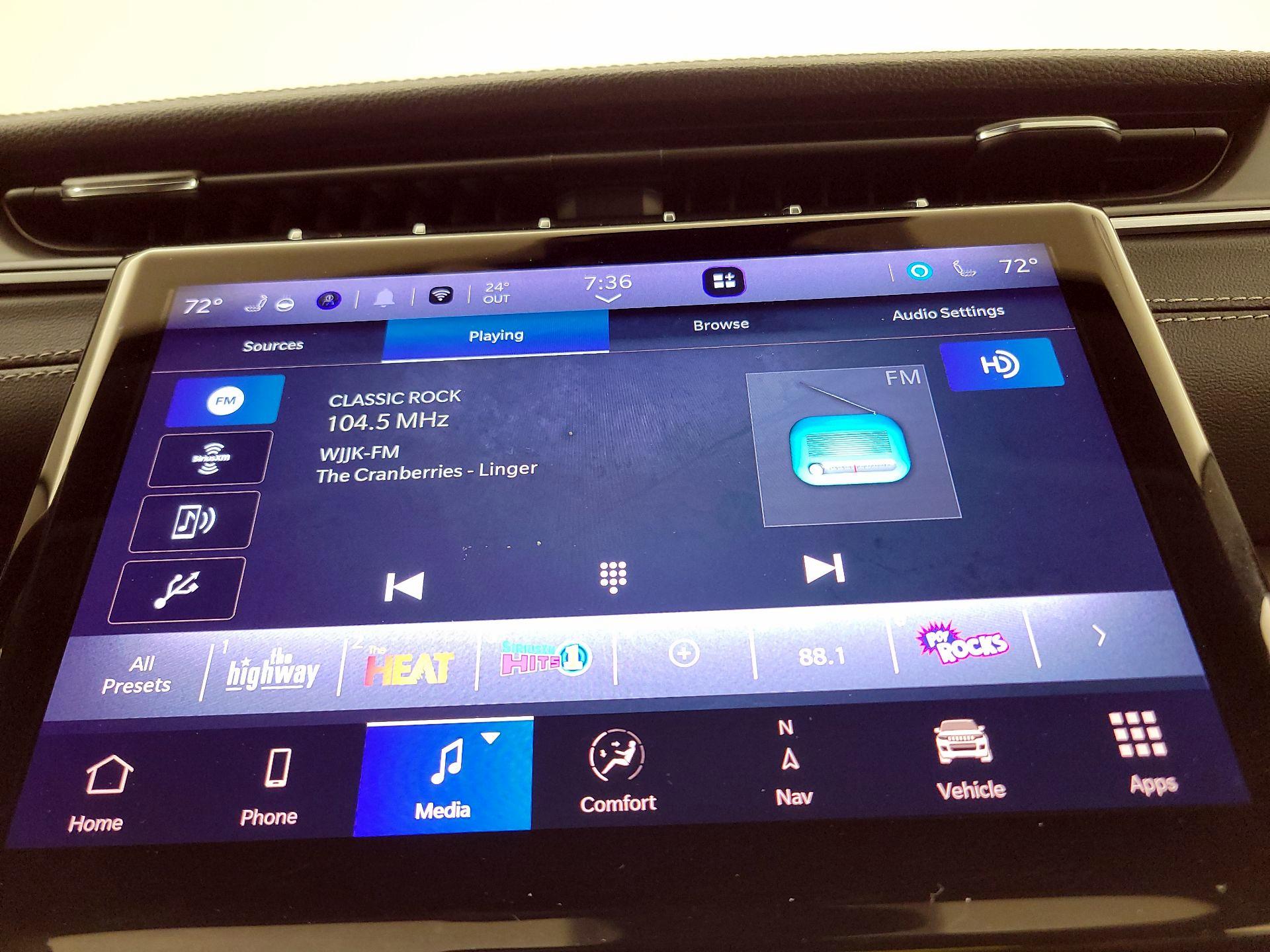 Thumbnail: 2023 Jeep Grand Cherokee - 16