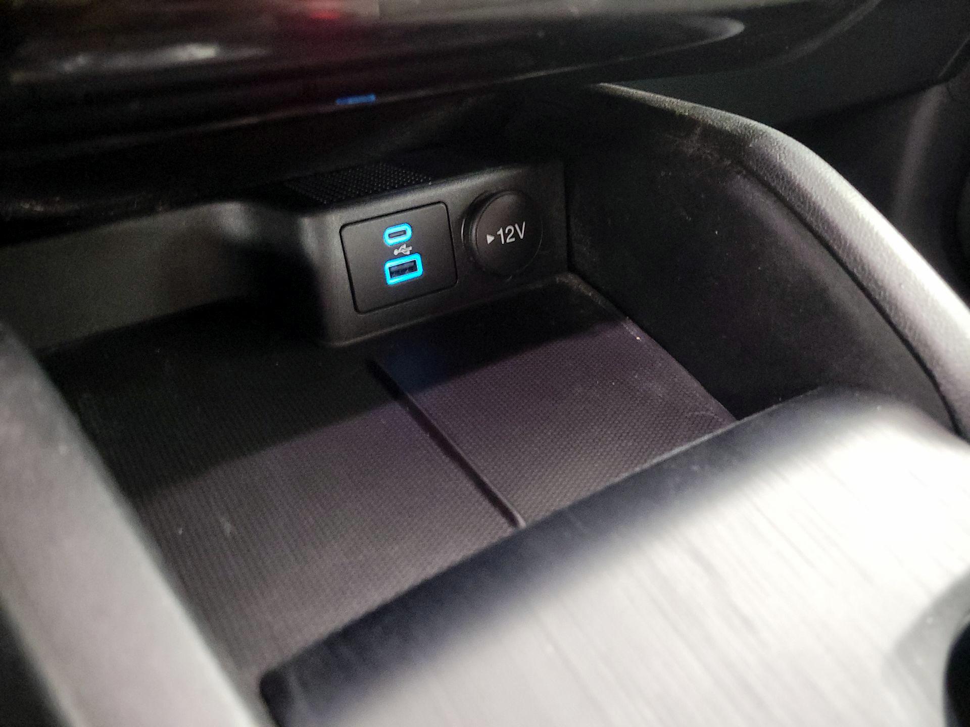 Thumbnail: 2022 Ford Escape - 18