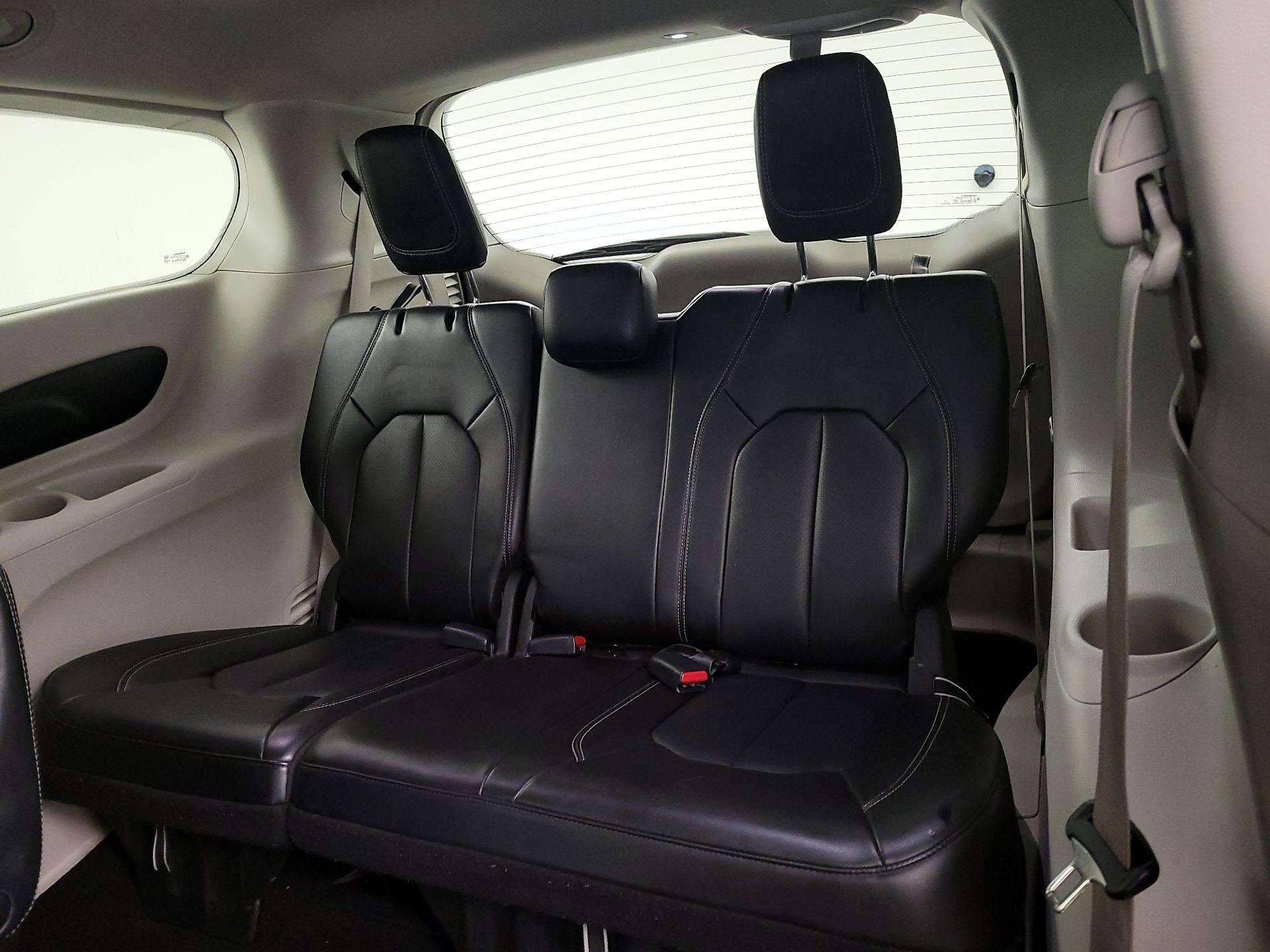 Thumbnail: 2023 Chrysler Pacifica - 20