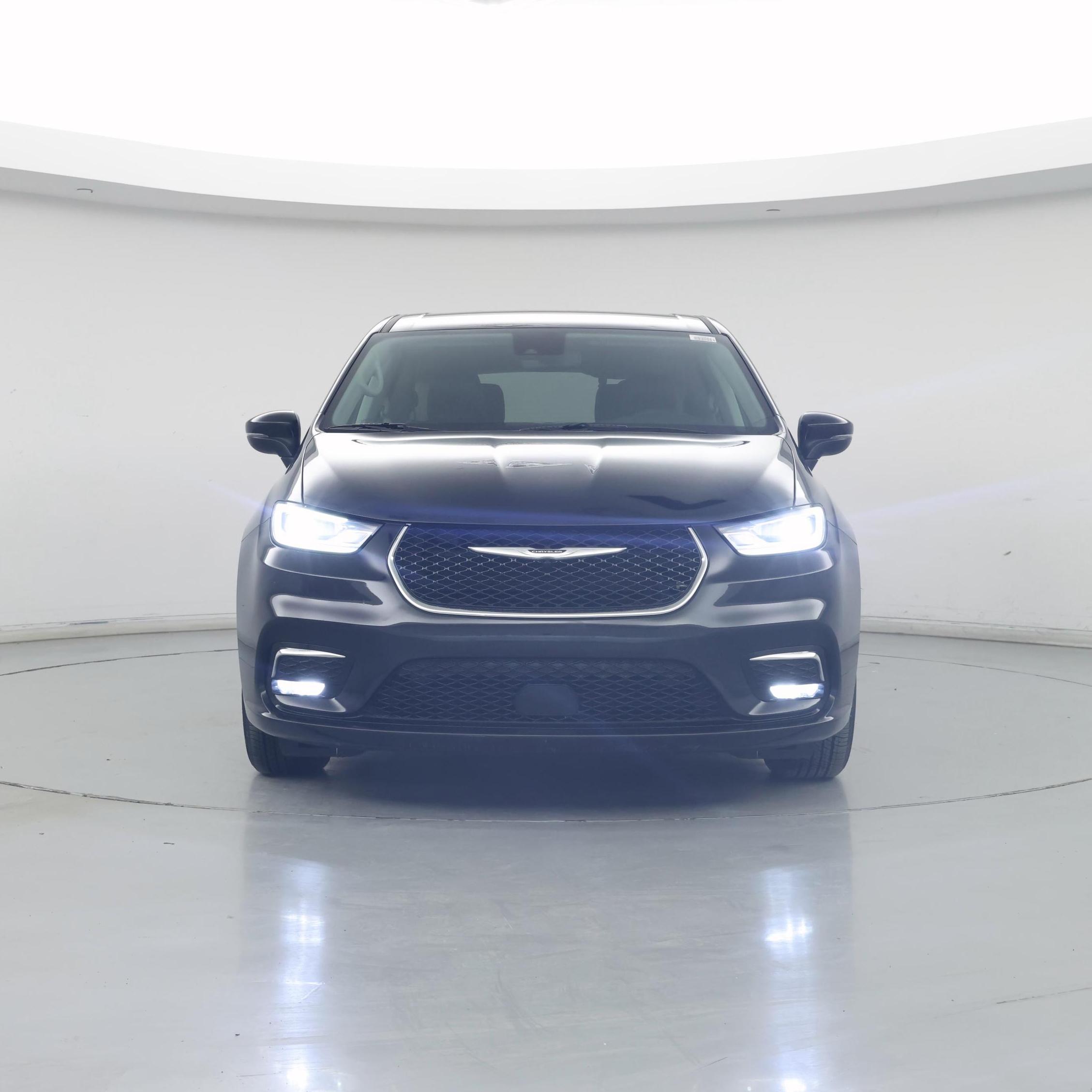 Thumbnail: 2023 Chrysler Pacifica - 5