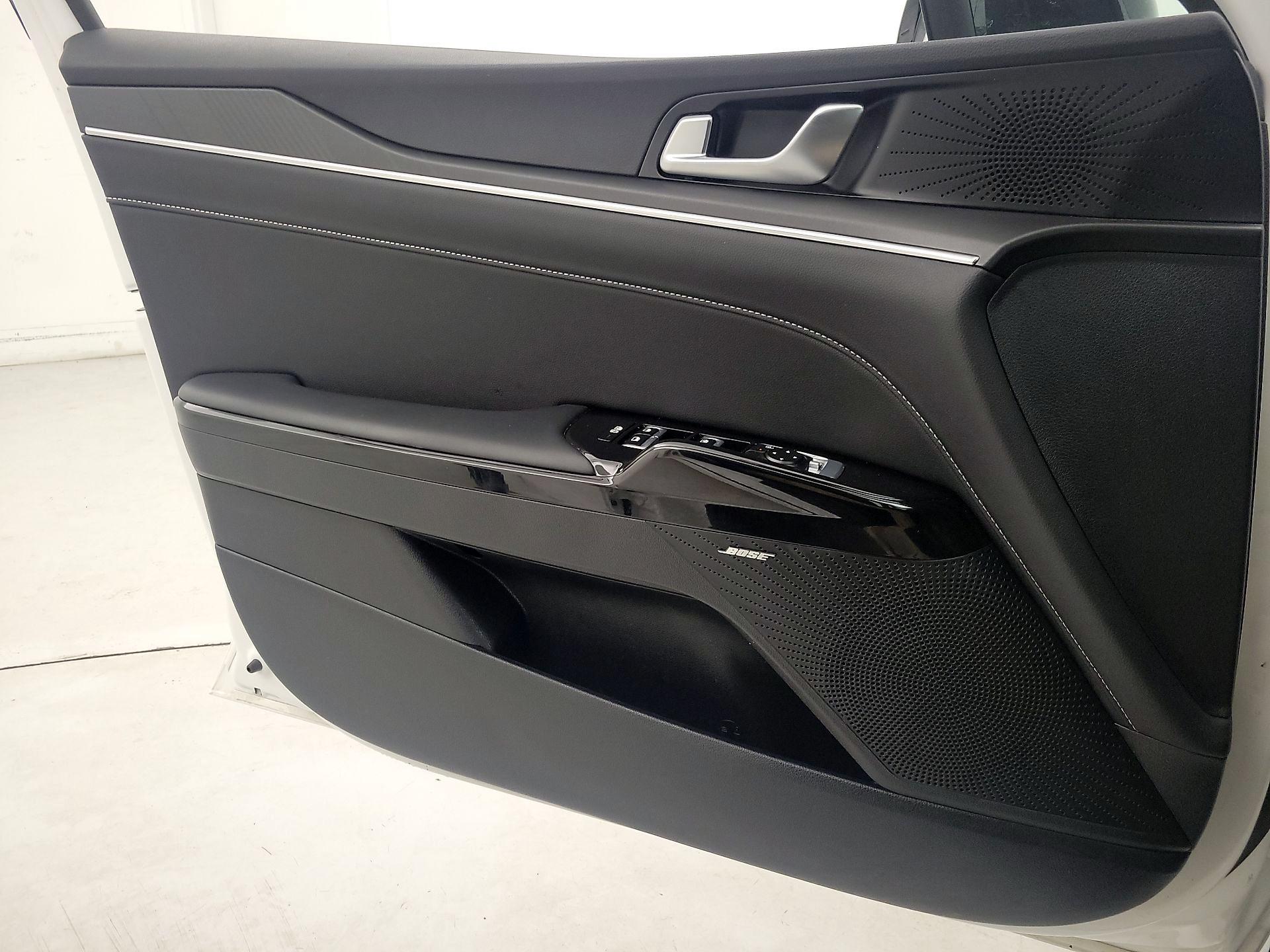 Thumbnail: 2025 Kia K5 - 12