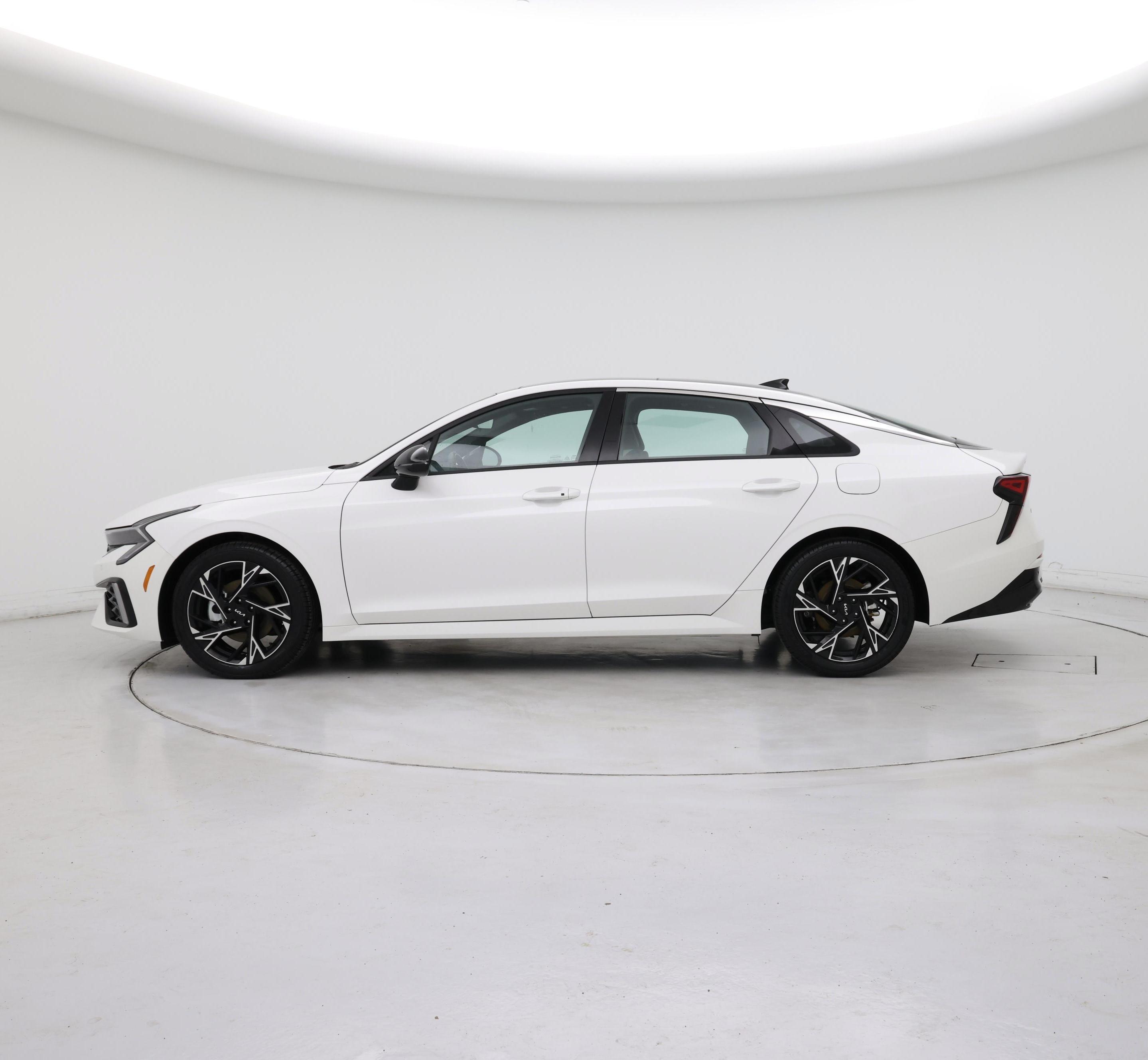 Thumbnail: 2025 Kia K5 - 3