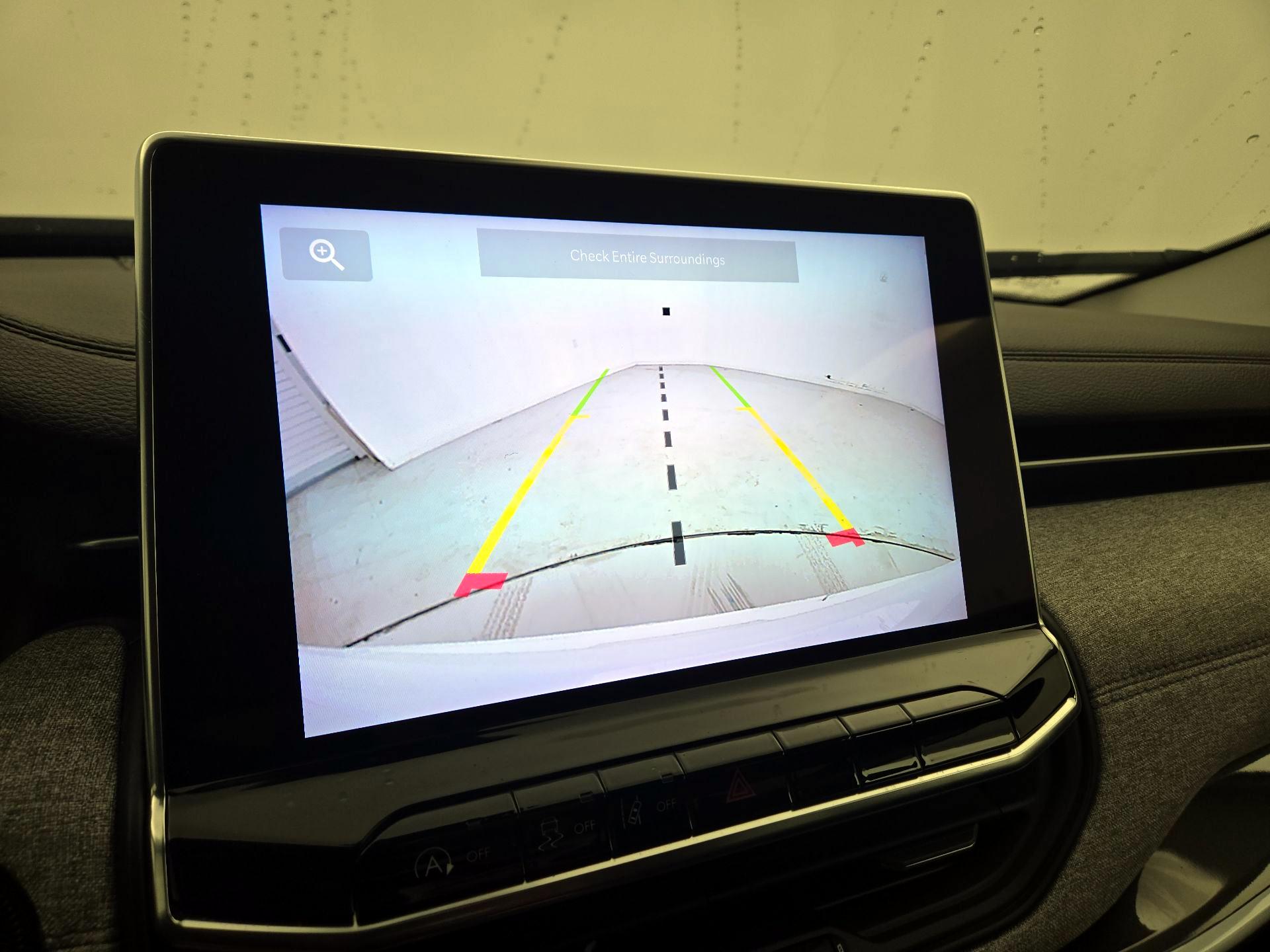 Thumbnail: 2022 Jeep Compass - 14