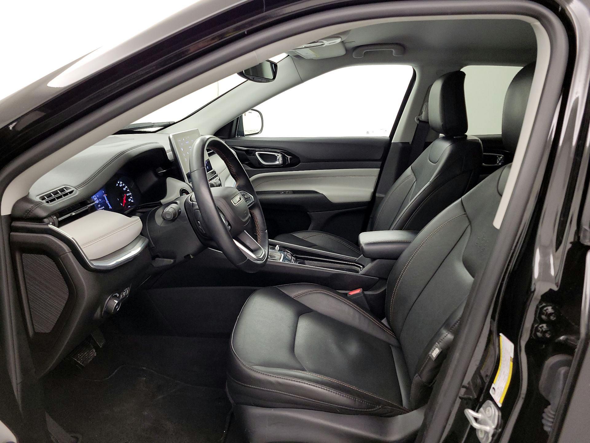 Thumbnail: 2022 Jeep Compass - 11