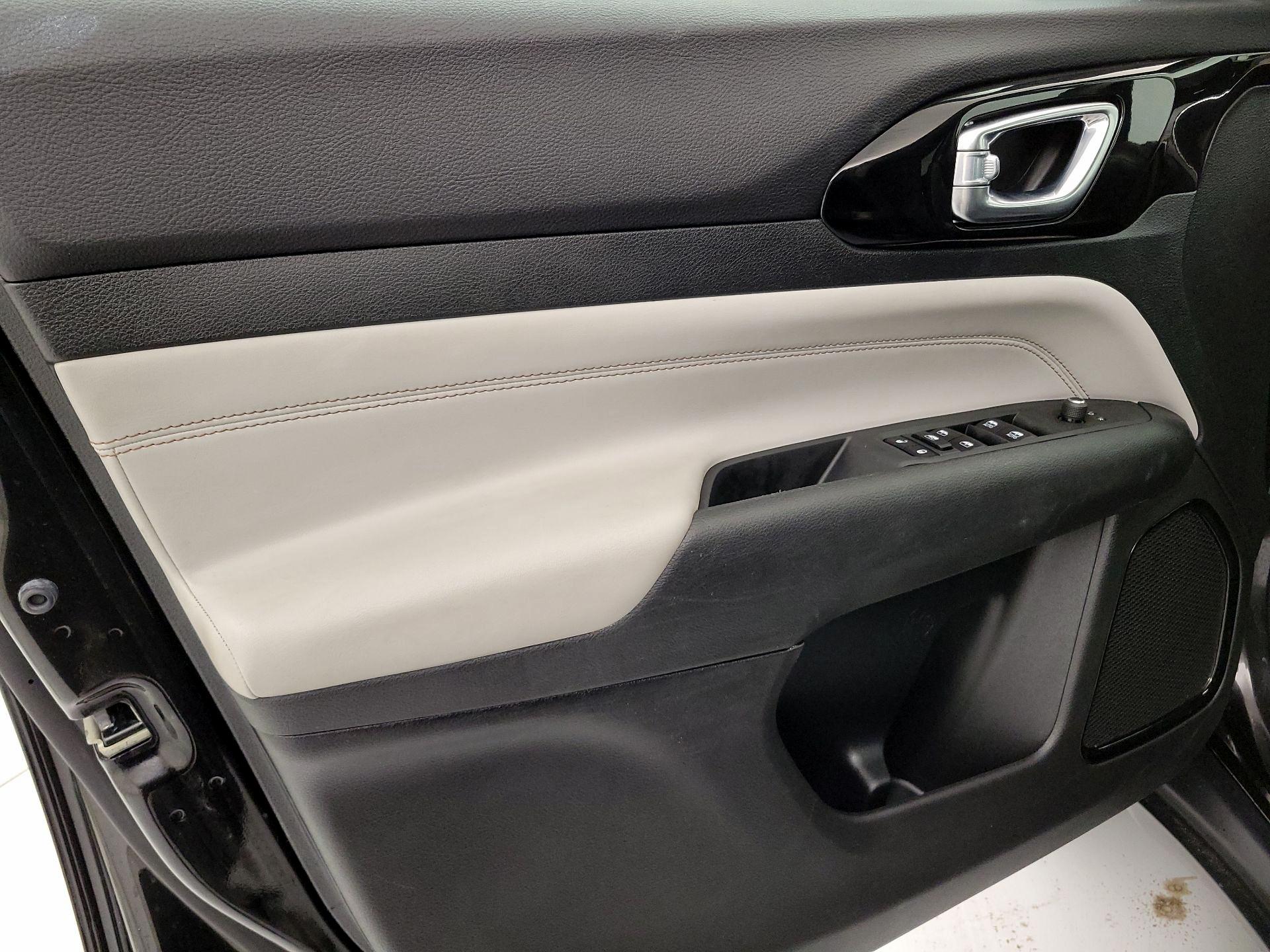 Thumbnail: 2022 Jeep Compass - 12