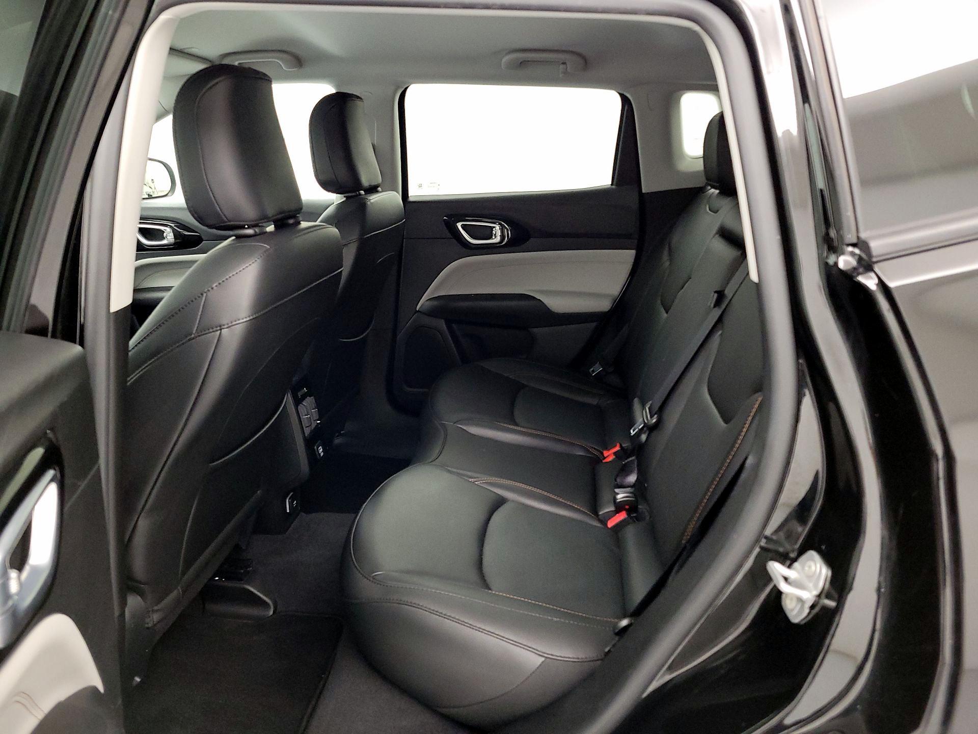 Thumbnail: 2022 Jeep Compass - 19