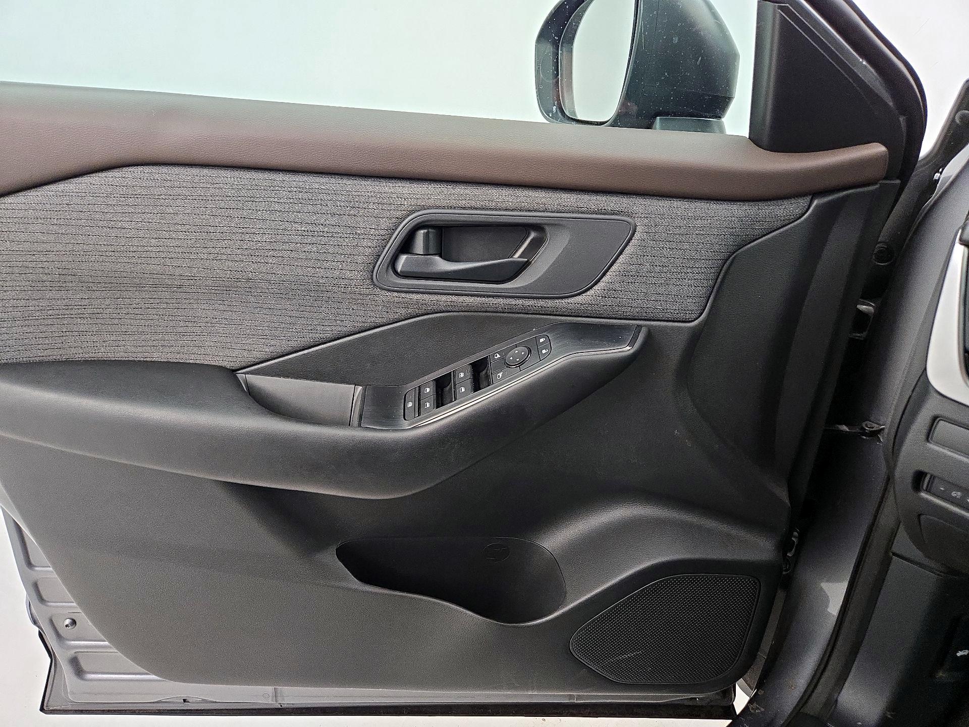 Thumbnail: 2023 Nissan Rogue - 12