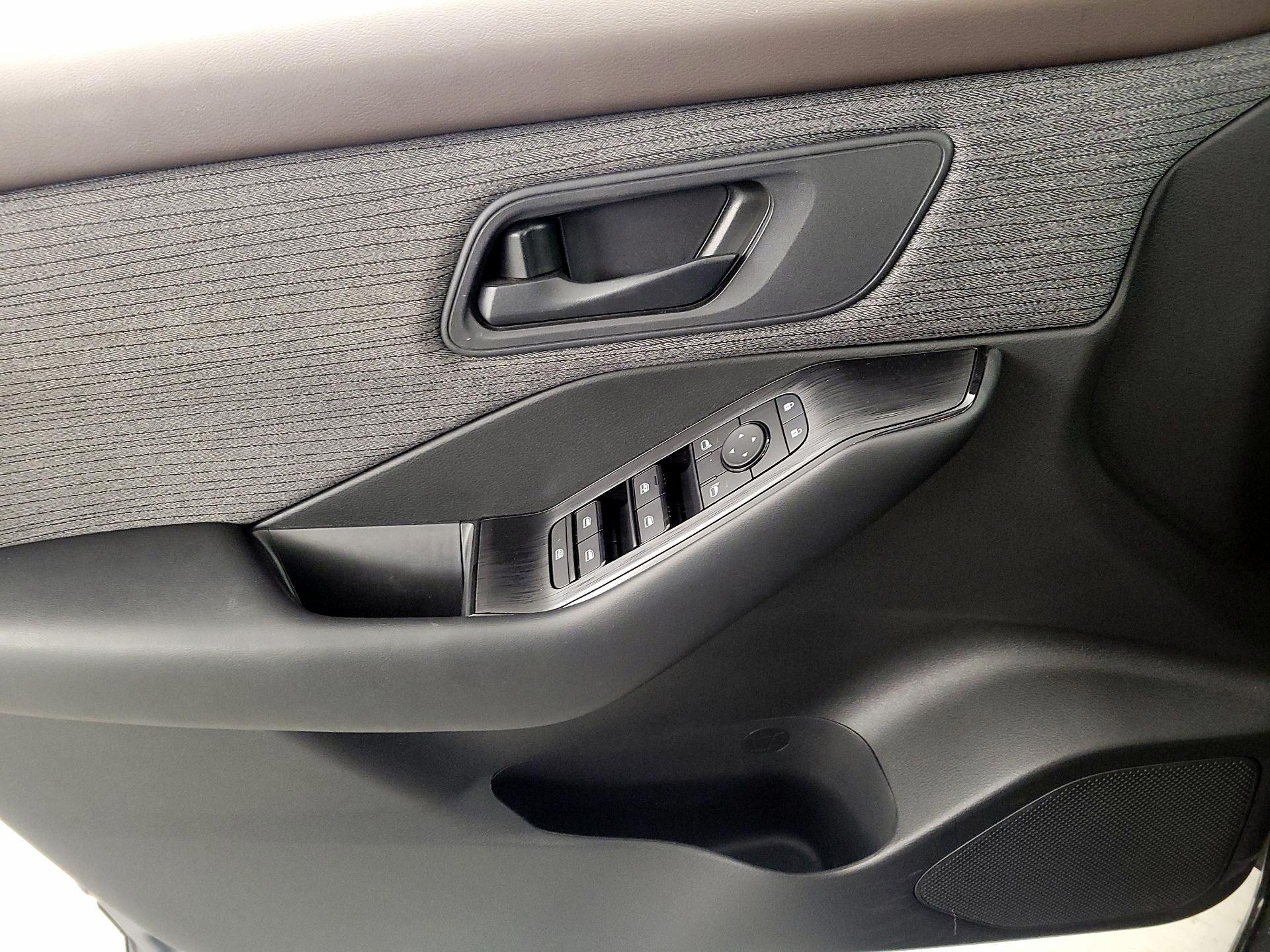 Thumbnail: 2023 Nissan Rogue - 12