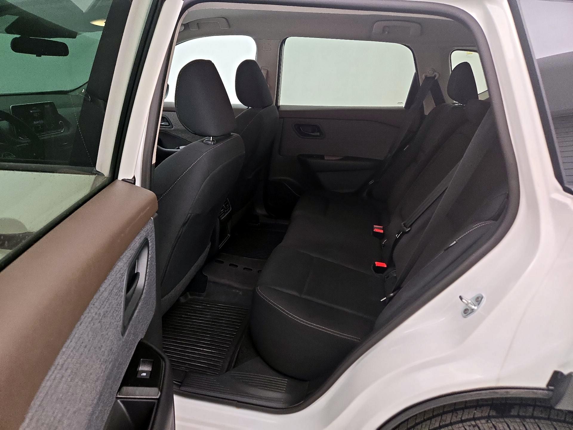 Thumbnail: 2023 Nissan Rogue - 19