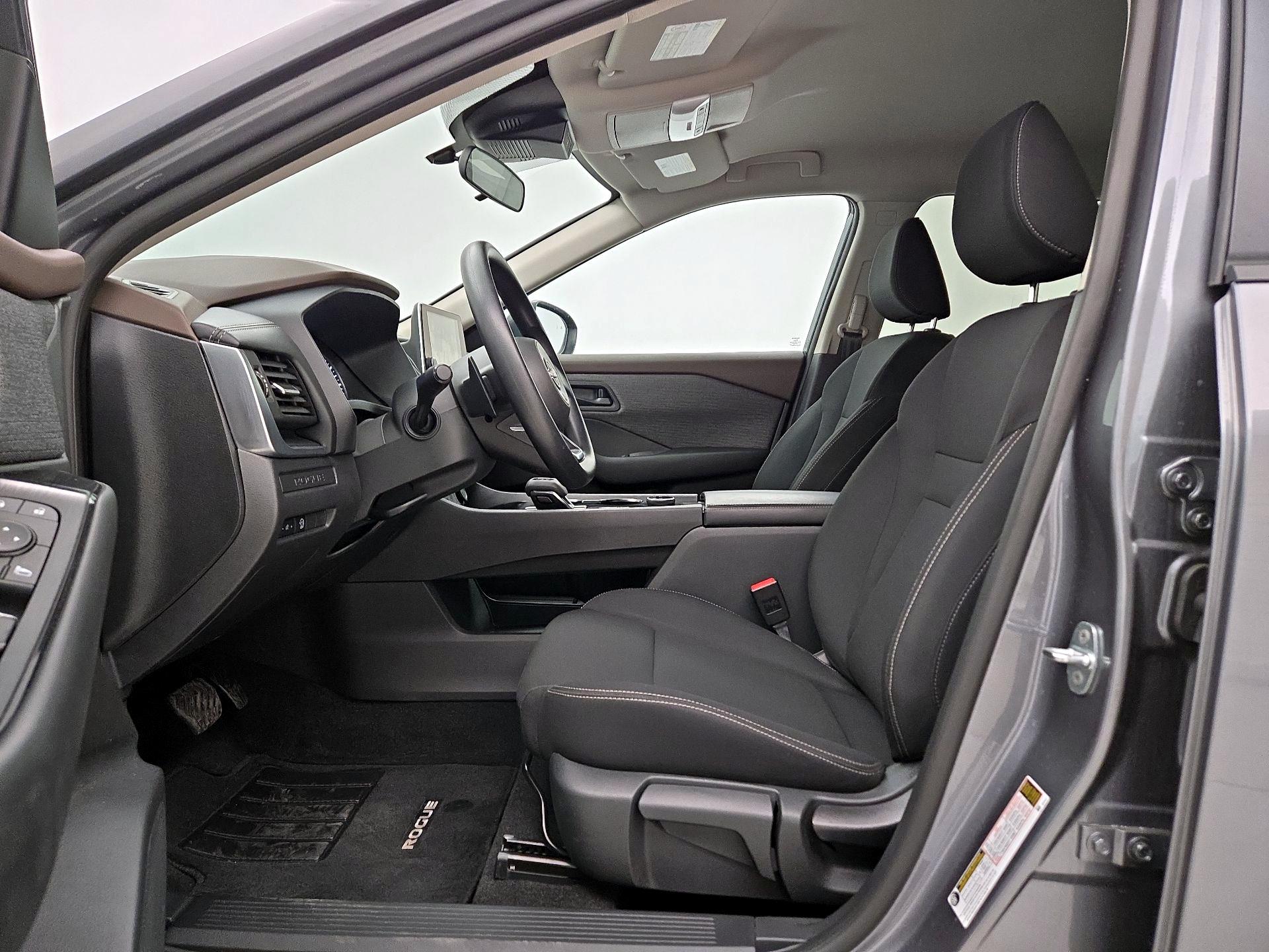 Thumbnail: 2023 Nissan Rogue - 11