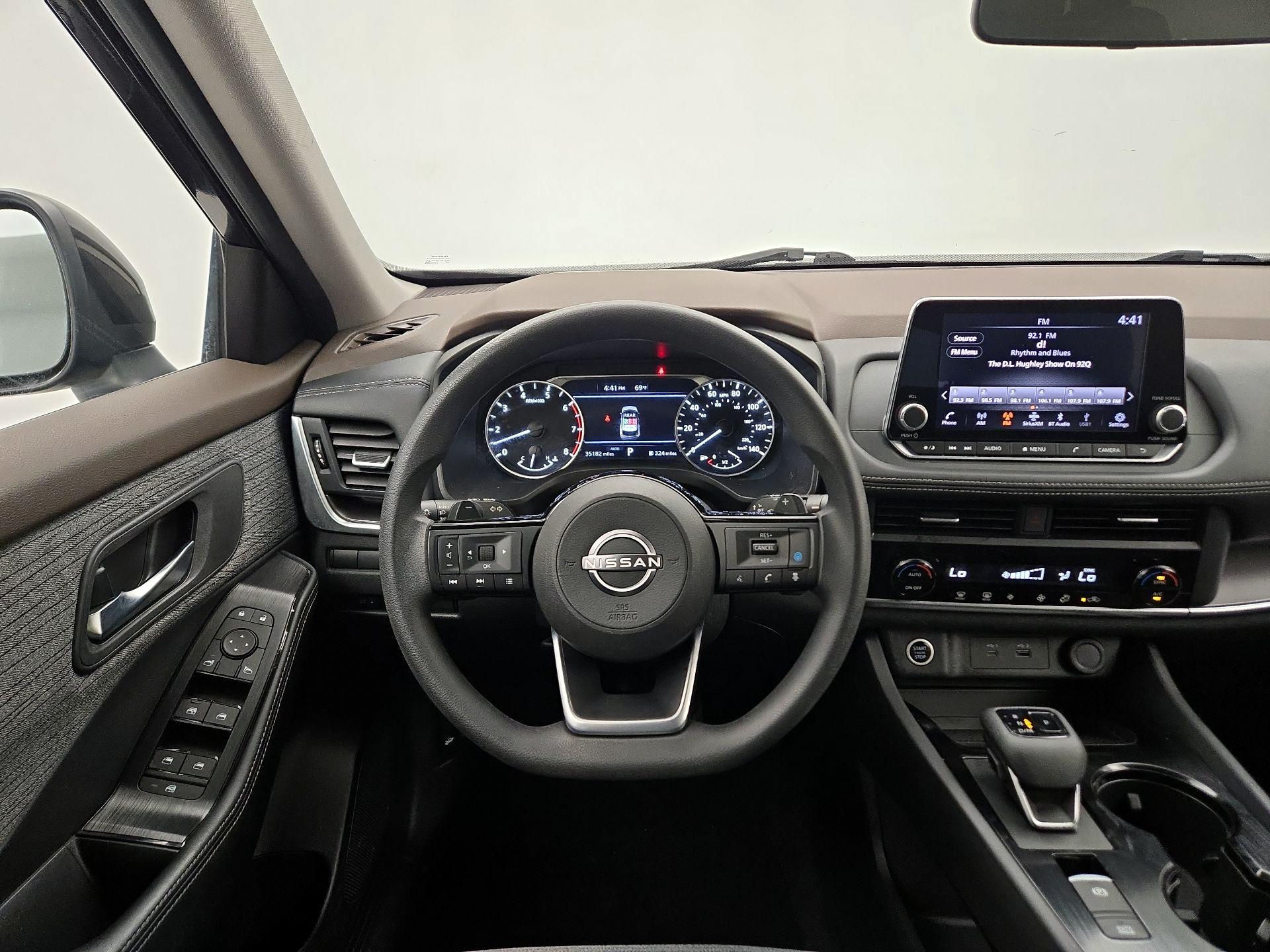 Thumbnail: 2023 Nissan Rogue - 10