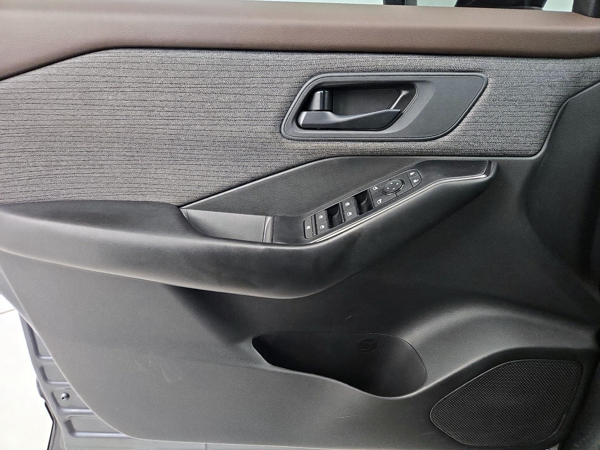 Thumbnail: 2023 Nissan Rogue - 12