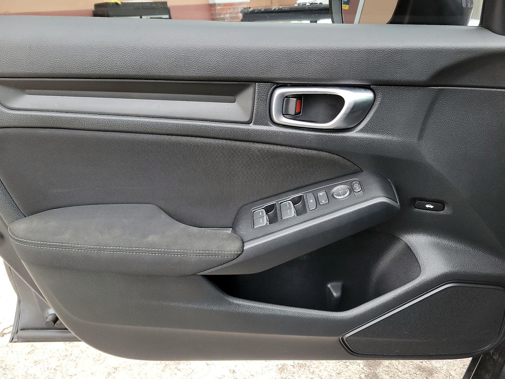 Thumbnail: 2023 Honda Civic - 10