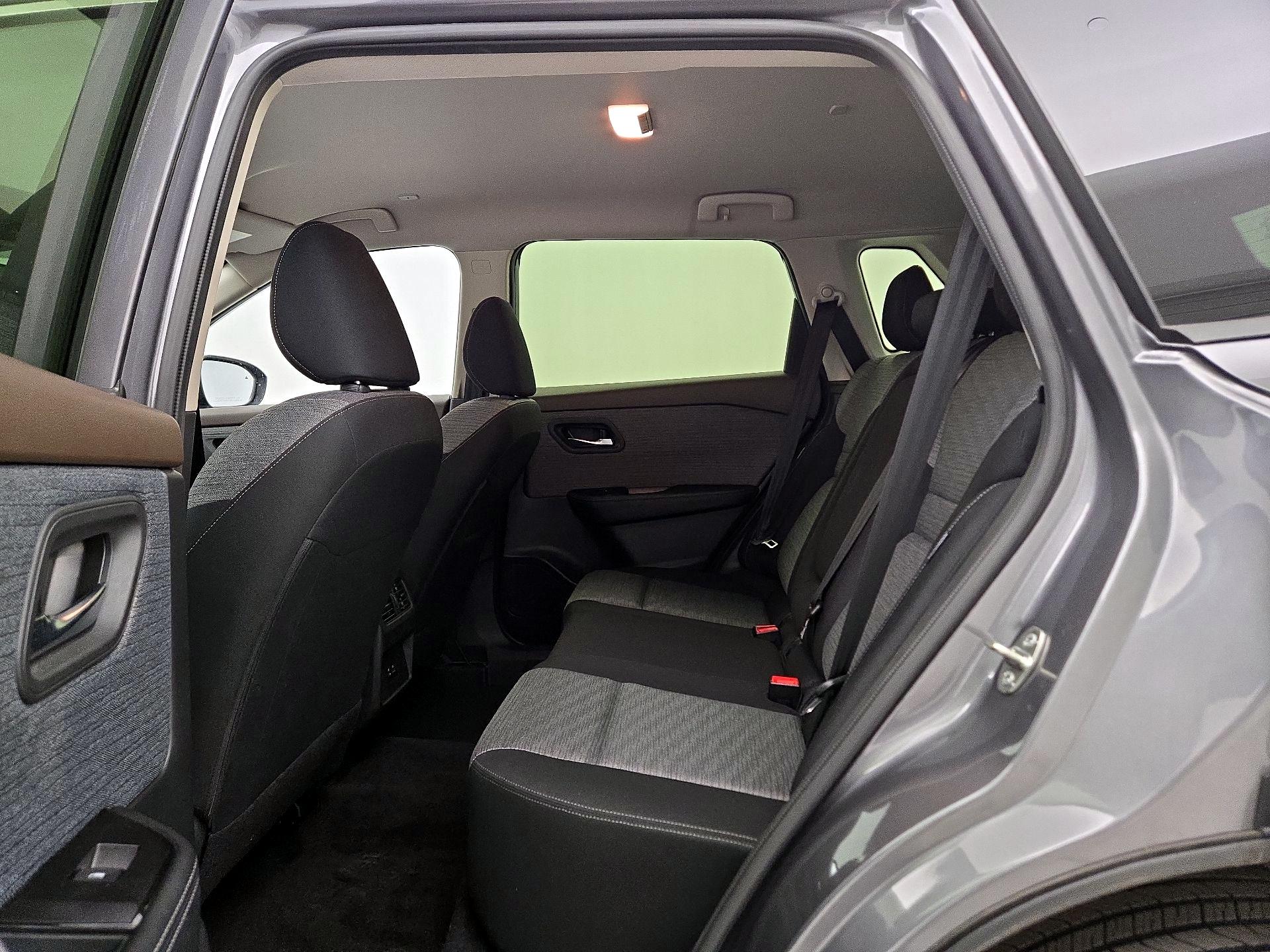 Thumbnail: 2023 Nissan Rogue - 19